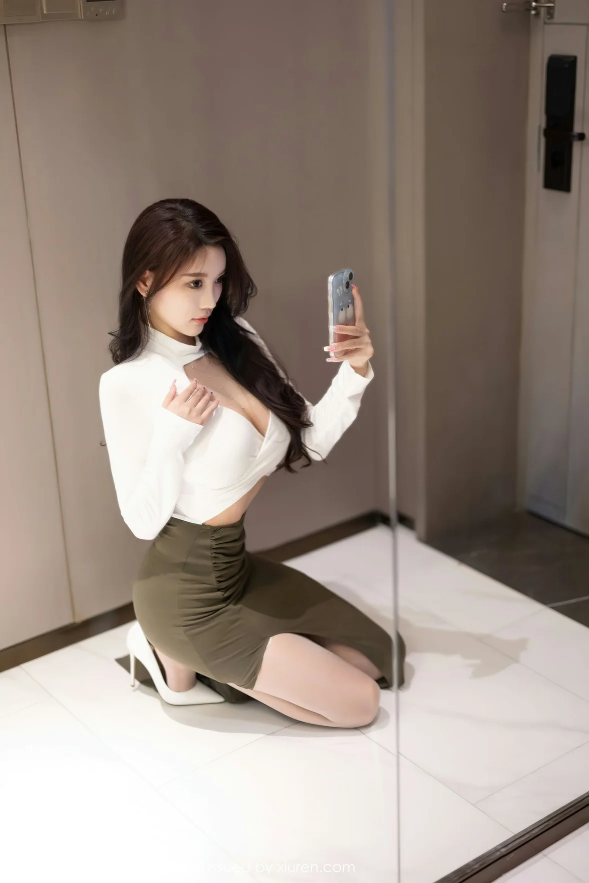 XIAOYU 语画 Vol.1080 杨晨晨Yome 绿色短裙性感写真 [86P]