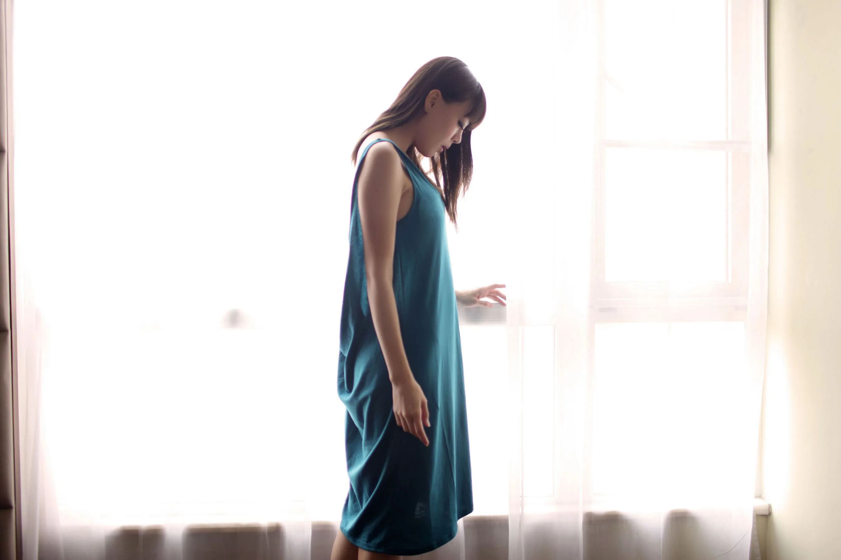 杜Viki《酒店拍摄 三套装》 秀人网 No.001