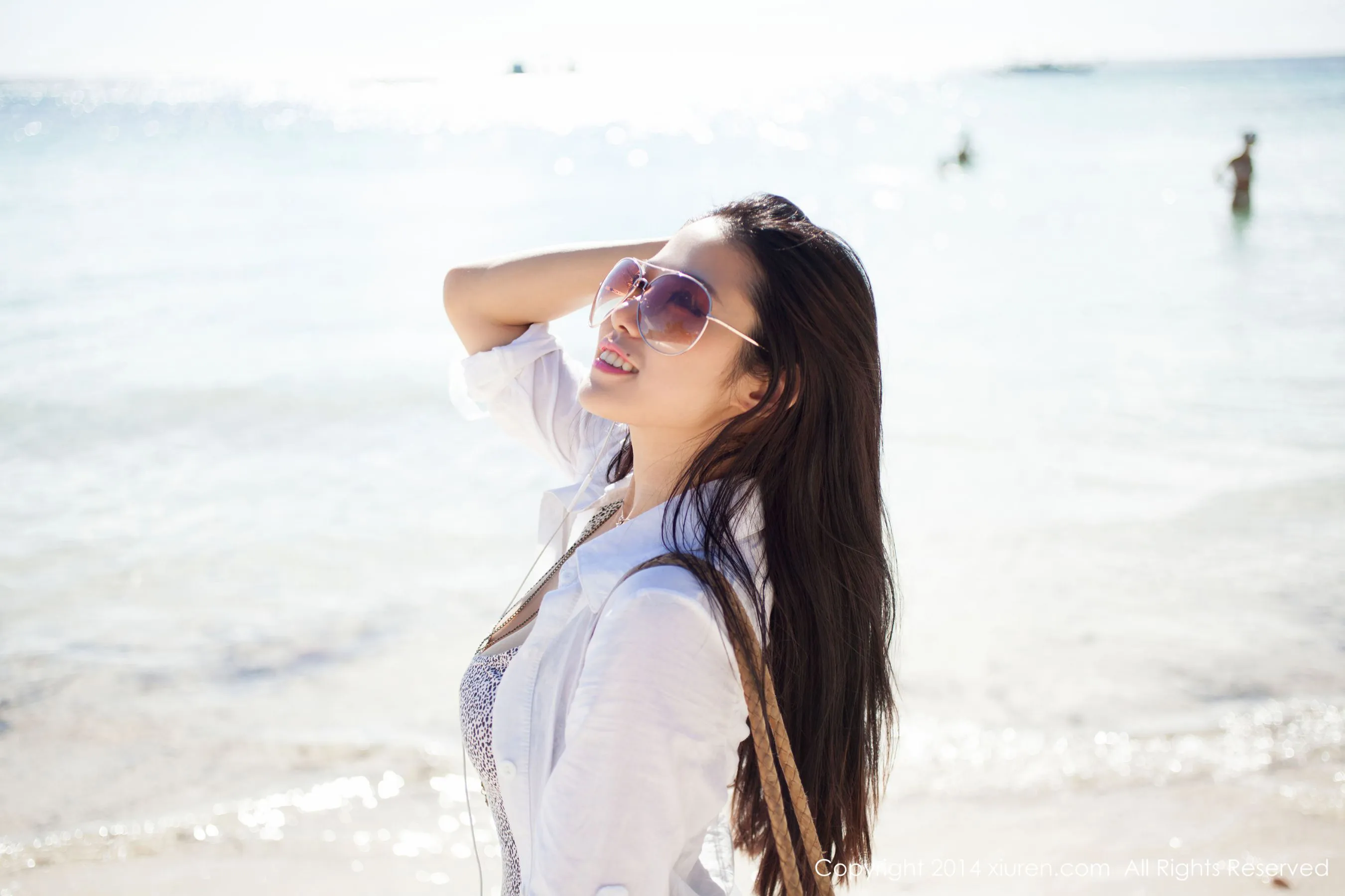 luvian本能《能叔长滩套图第三辑》 秀人网 No.084