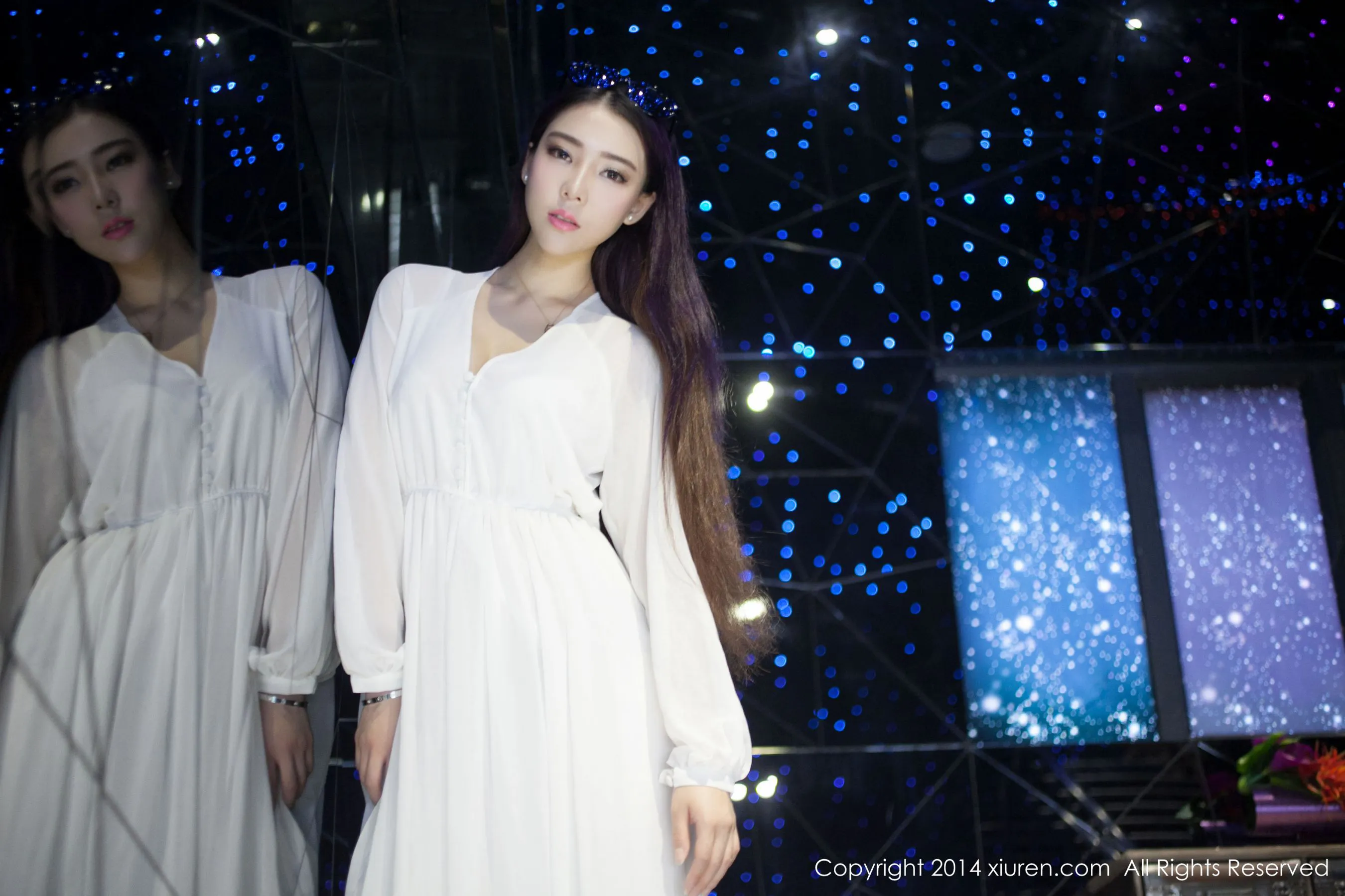 夢娜Vanessa《款款而来的特级女神》 秀人网 No.131