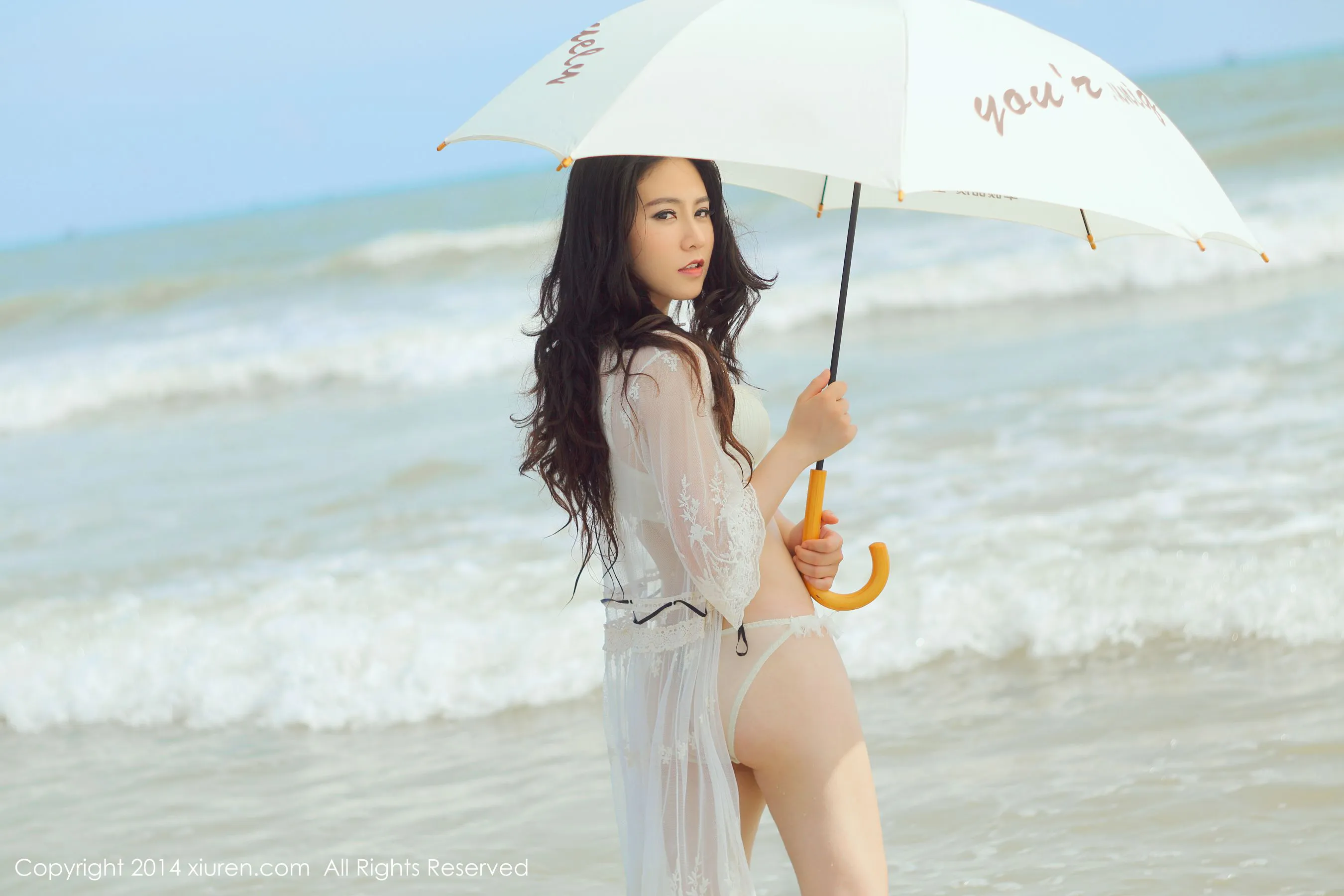 Sissi诗诗《户外海边+酒店室内混搭》 秀人网 No.160