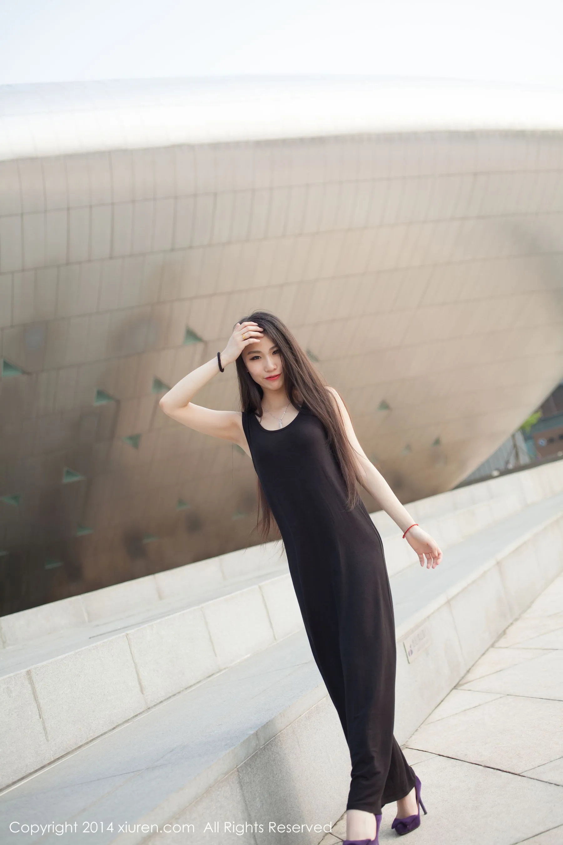 无敌美臀妹子战姝羽Zina 秀人网 No.169