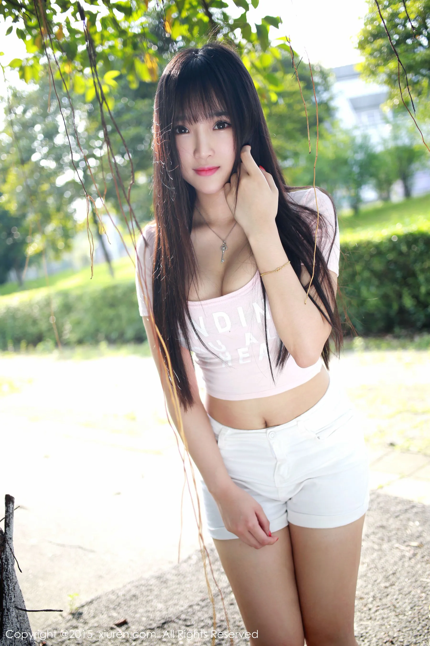 夏瑶baby《清新热裤妹子外拍》 秀人网 No.345