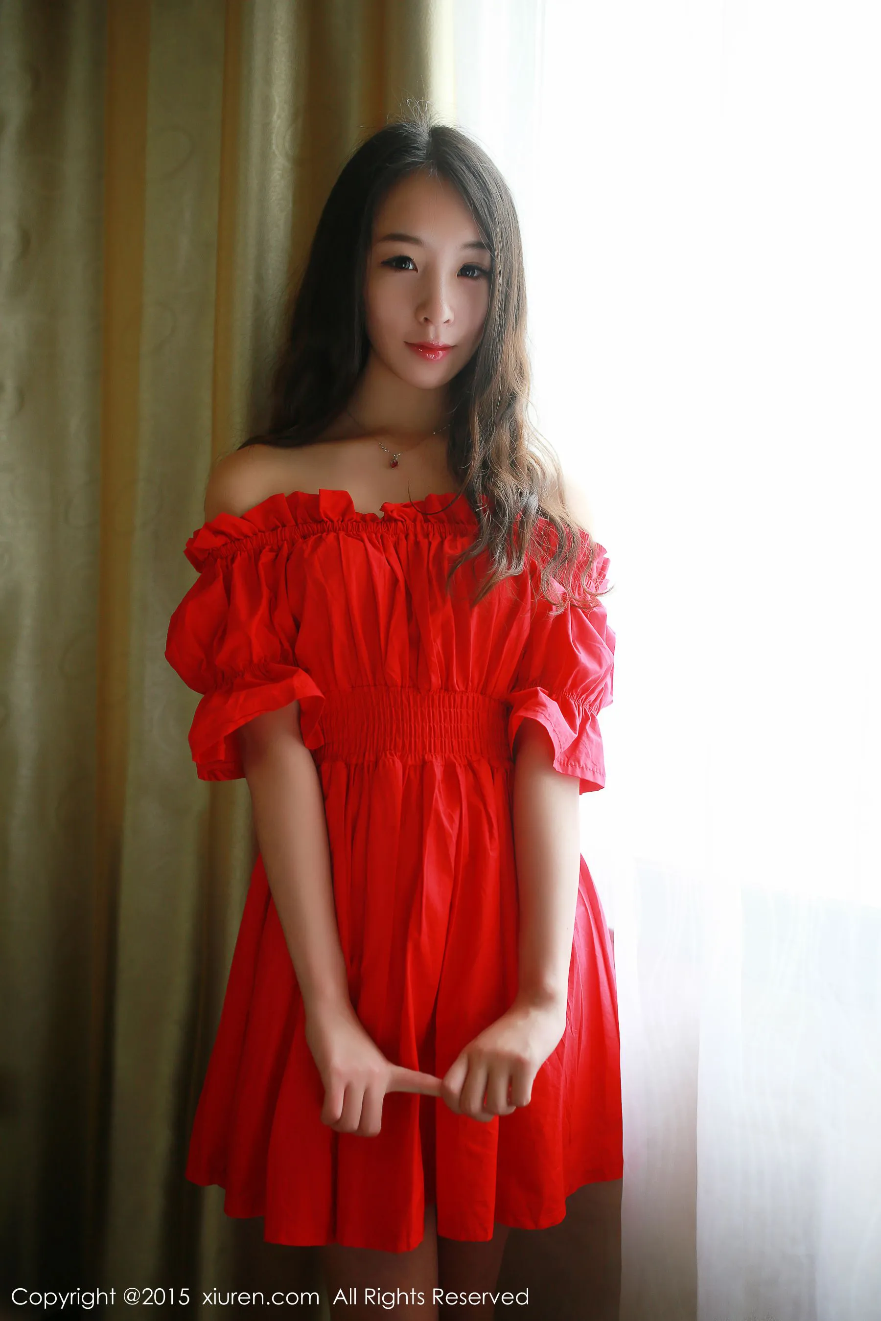 梓萱Crystal《连衣裙+热裤+网袜制服》 秀人网 No.347