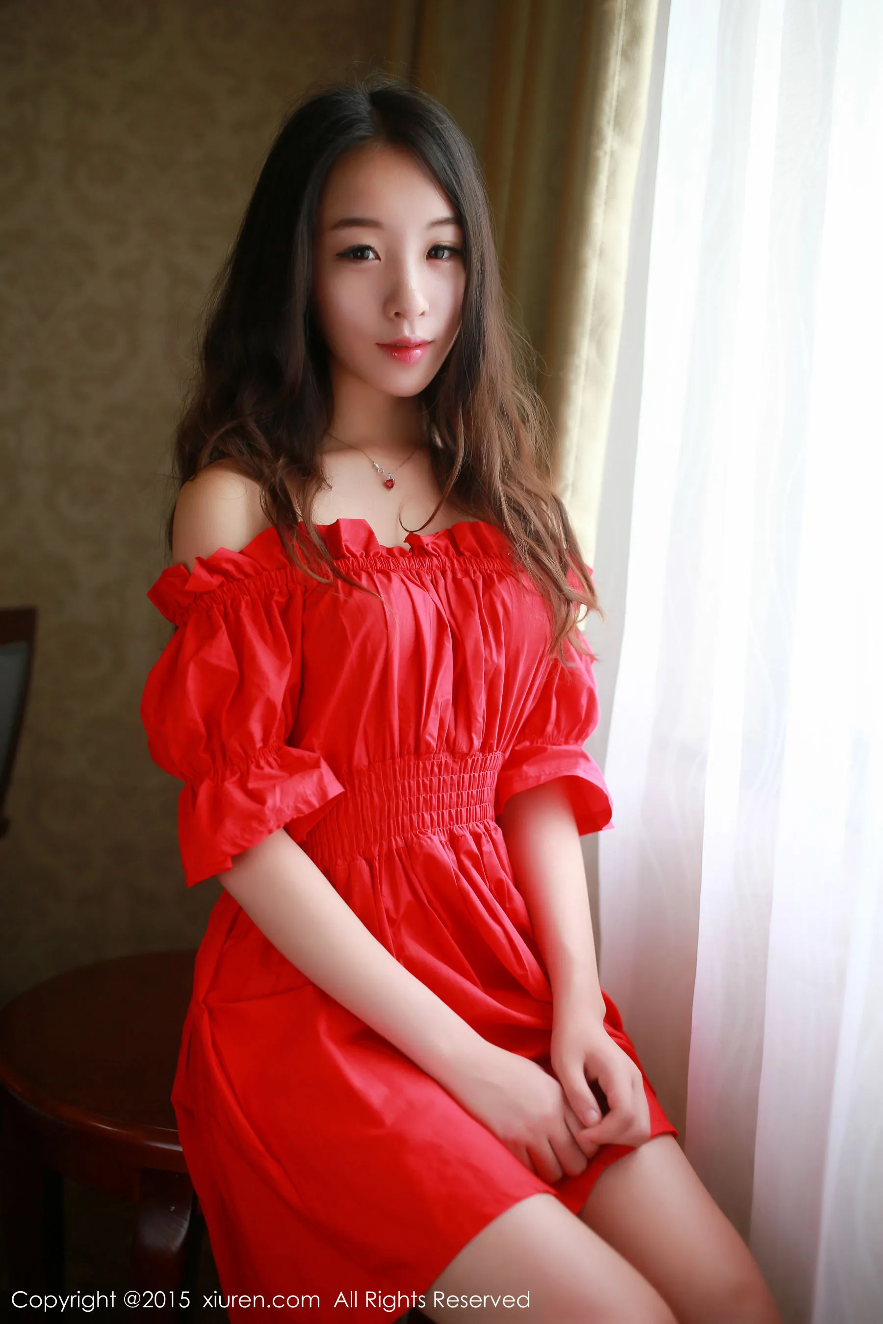 梓萱Crystal《连衣裙+热裤+网袜制服》 秀人网 No.347