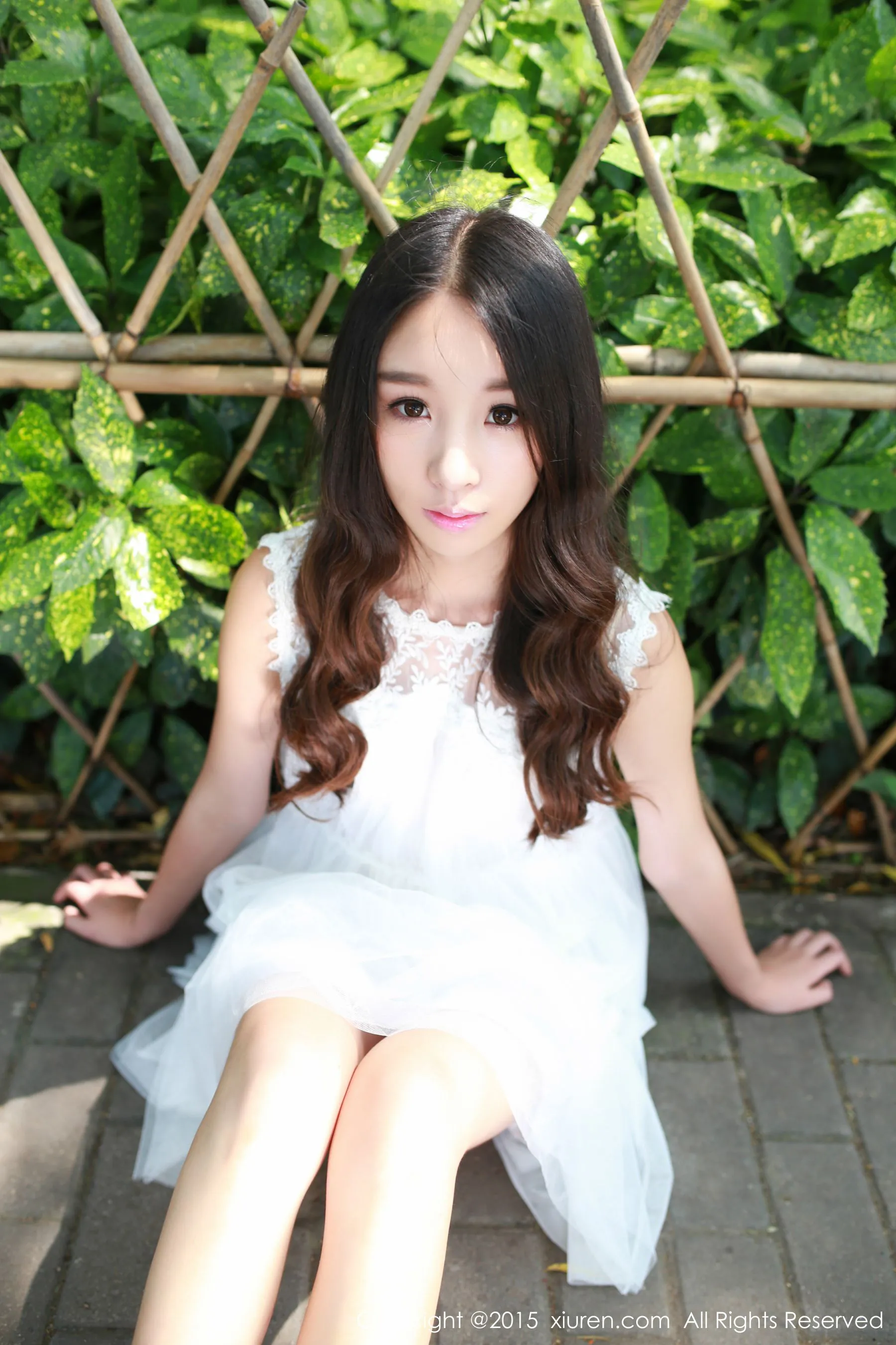 梓萱Crystal《小清新外拍~ 野外露出》 秀人网 No.371