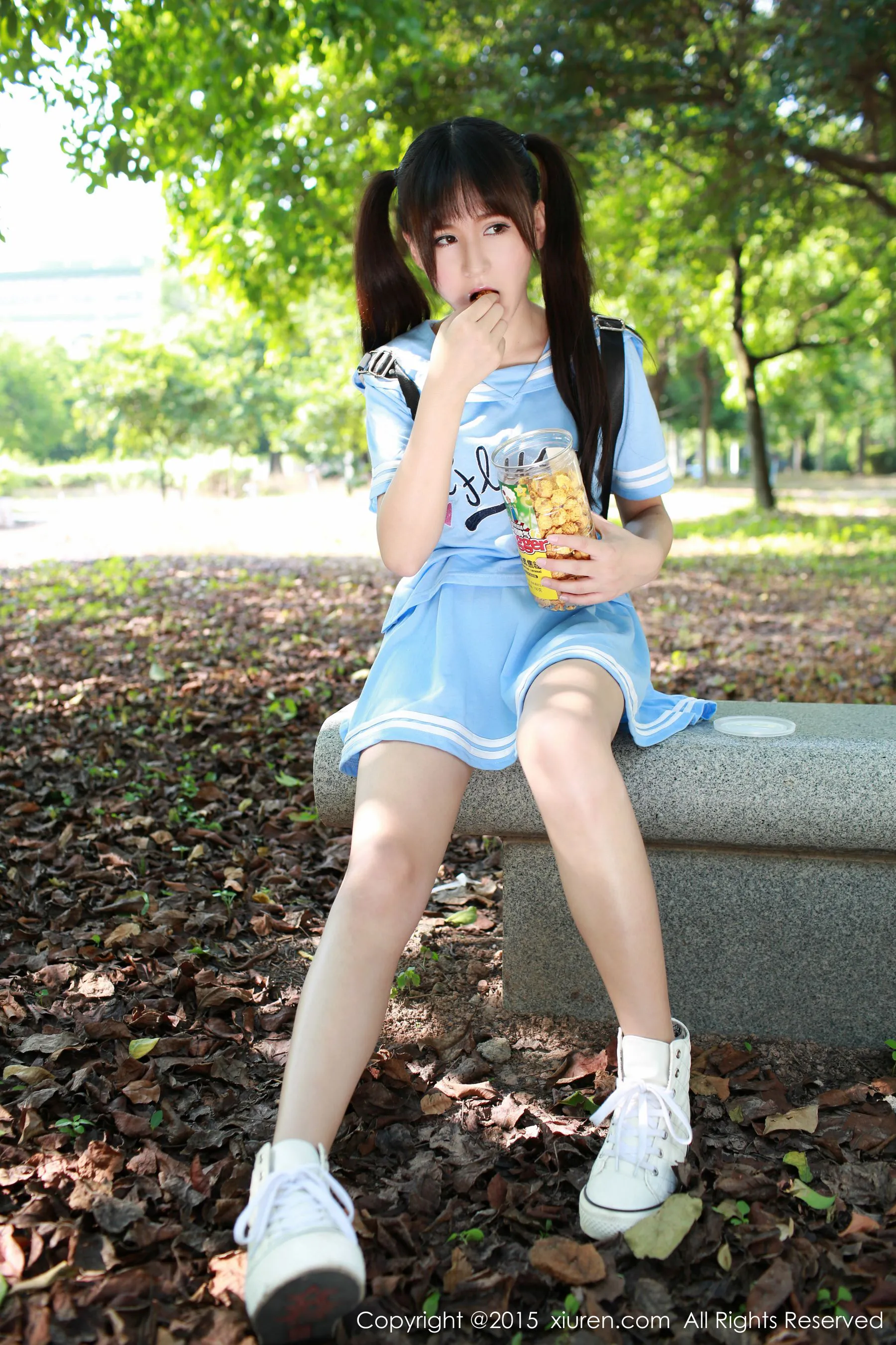 唐雨辰TYC《广州大学城野外》 秀人网 No.387