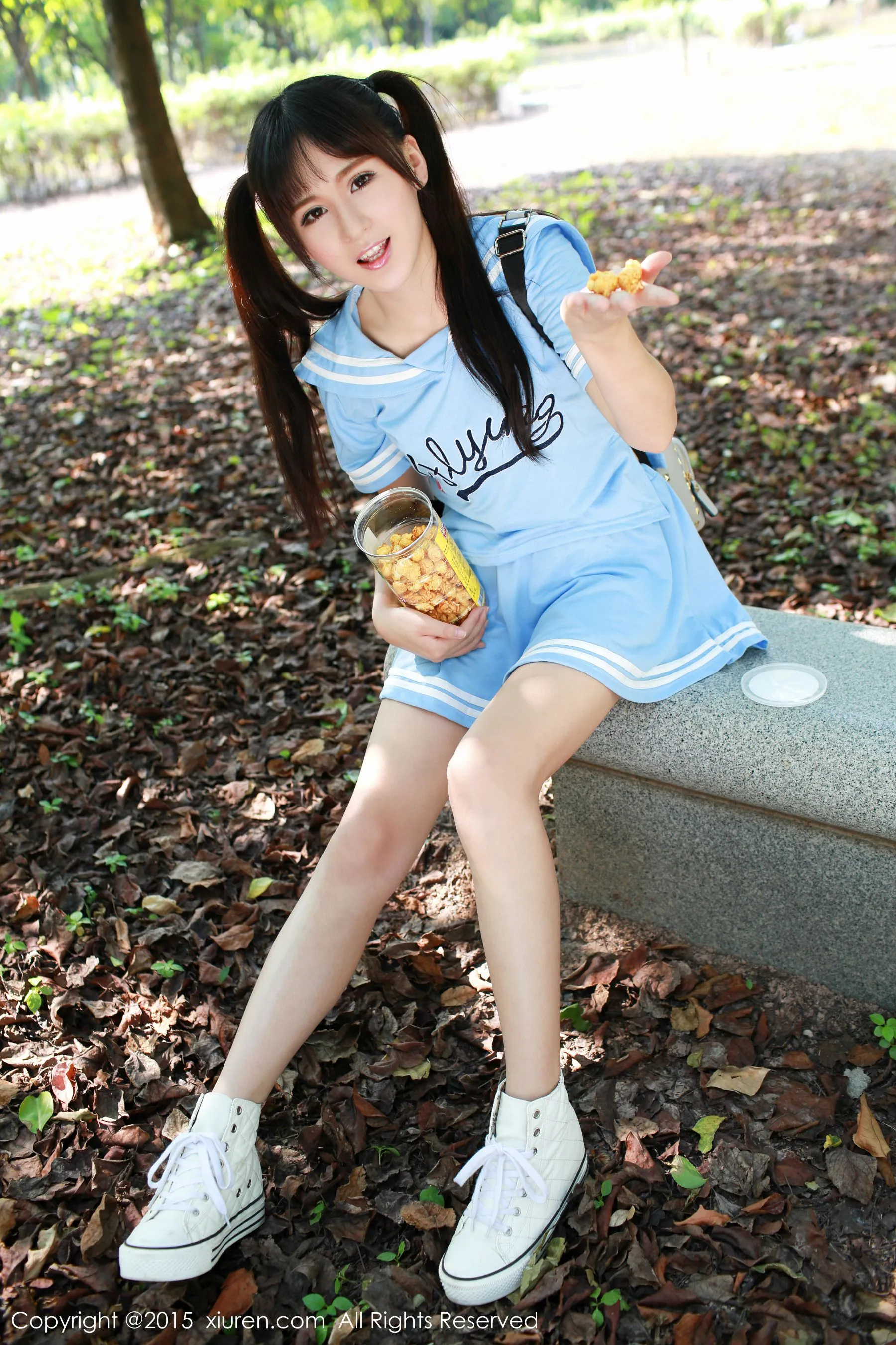 唐雨辰TYC《广州大学城野外》 秀人网 No.387