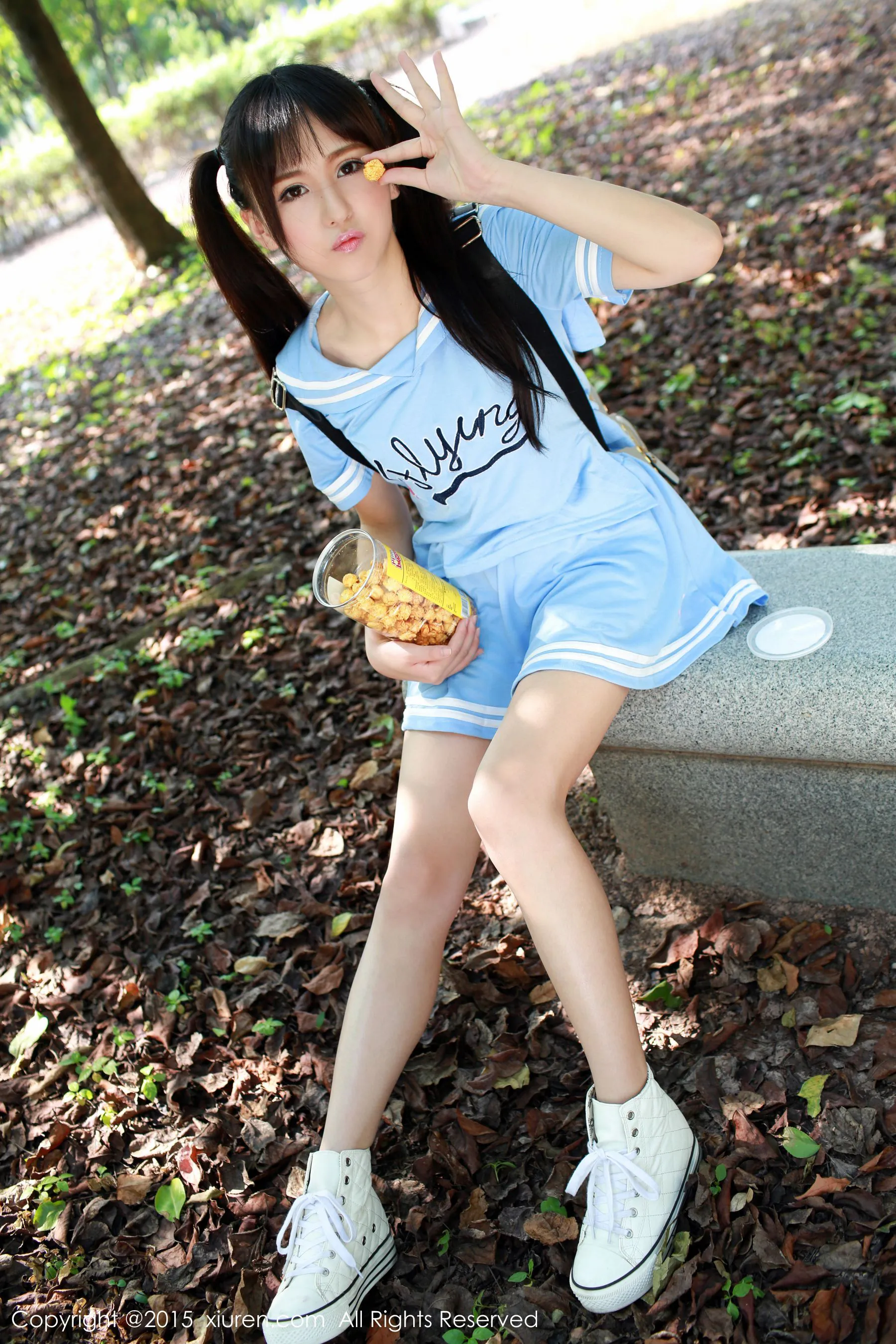 唐雨辰TYC《广州大学城野外》 秀人网 No.387