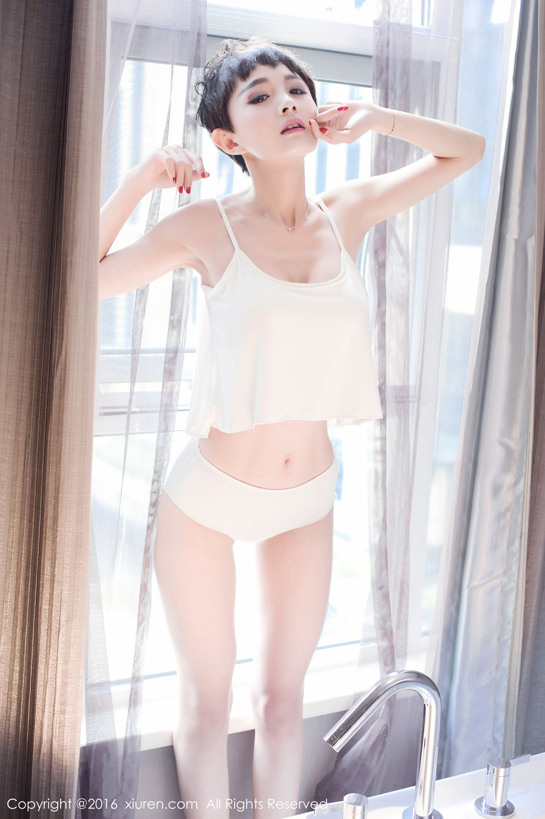 baby_kiki《制服衬衣、休闲内衬、浴缸湿身》 秀人网 No.600