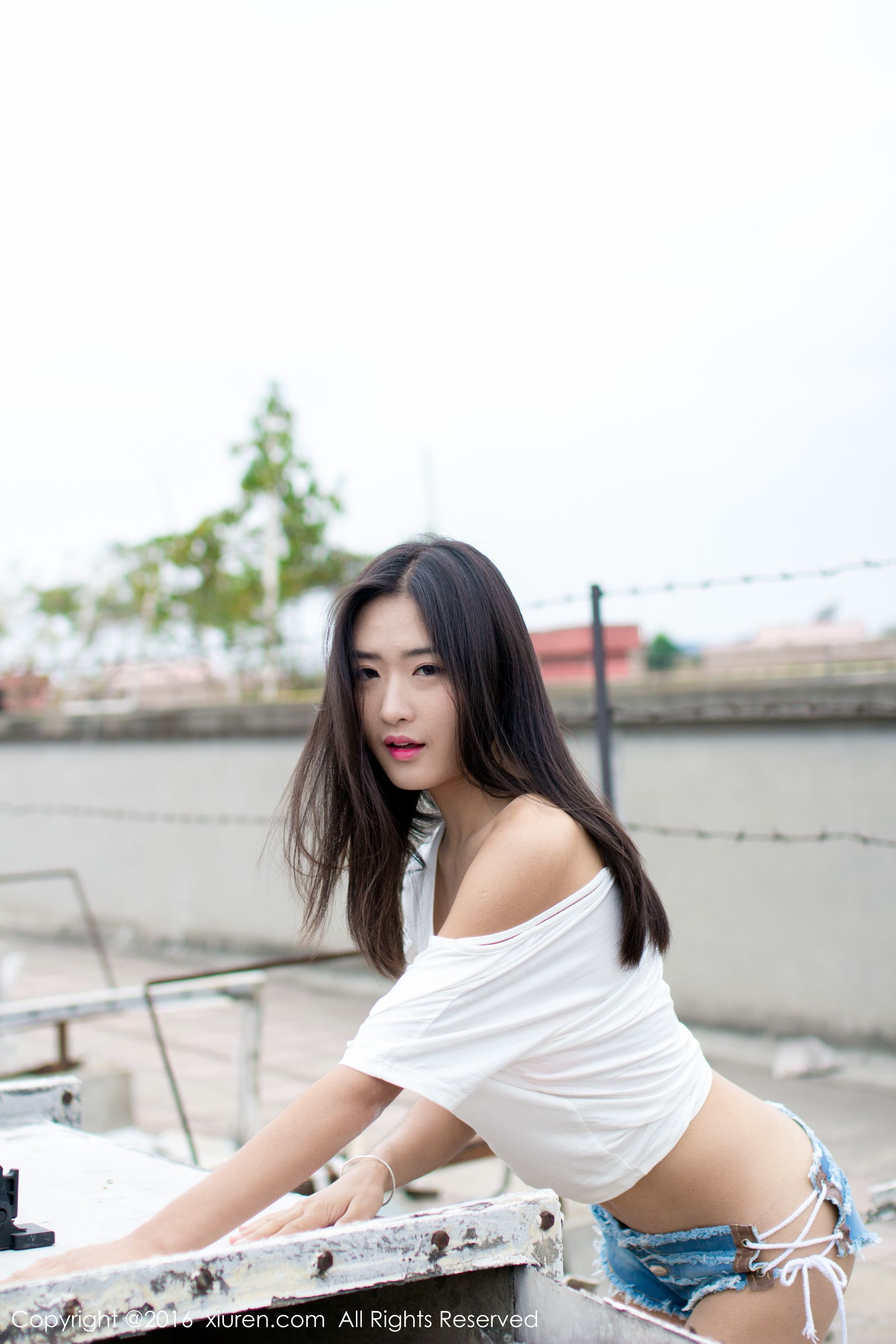 周琰琳LIN《红颜朱唇，宛若青莲出水》 秀人网 No.624