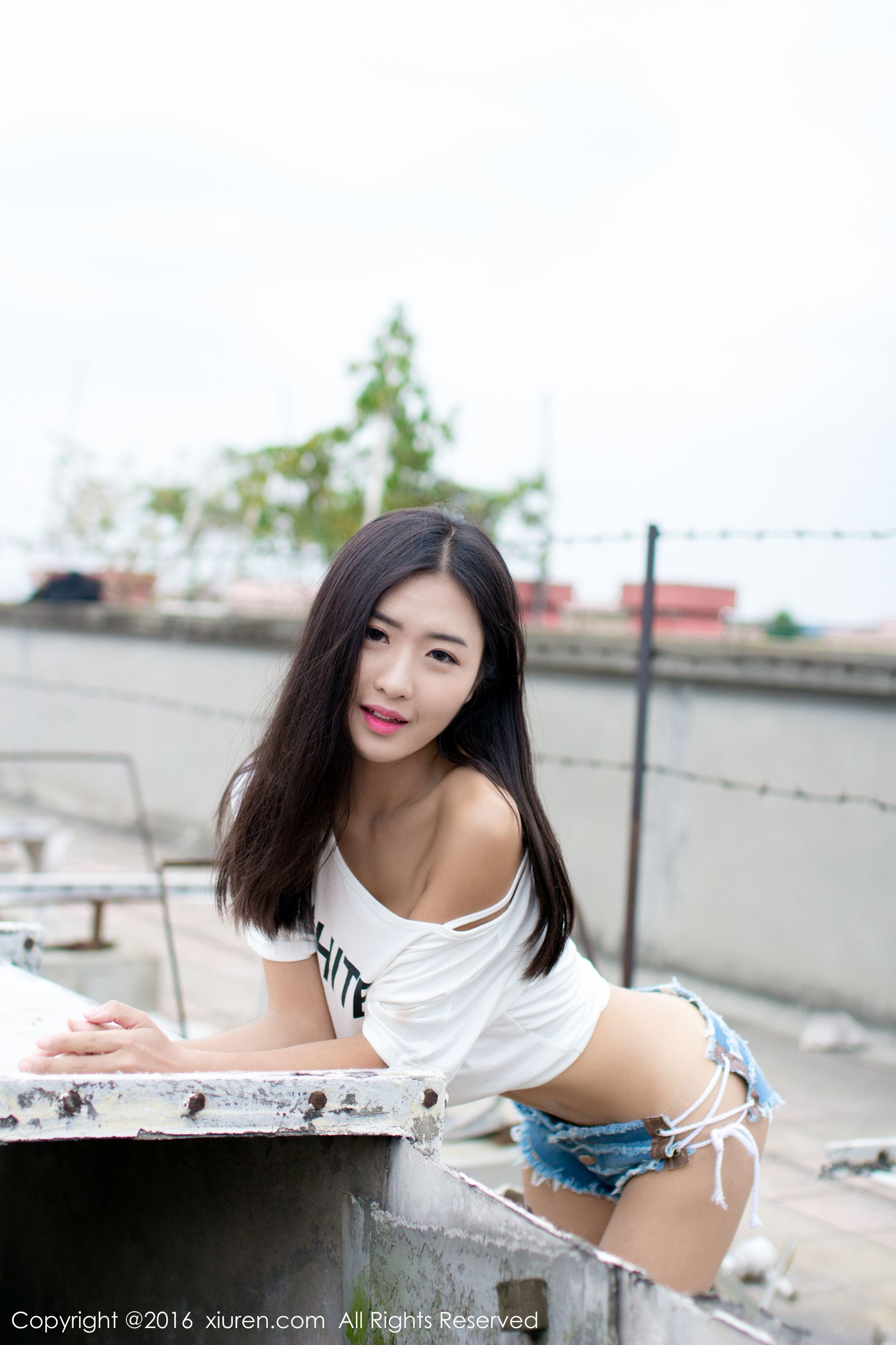 周琰琳LIN《红颜朱唇，宛若青莲出水》 秀人网 No.624