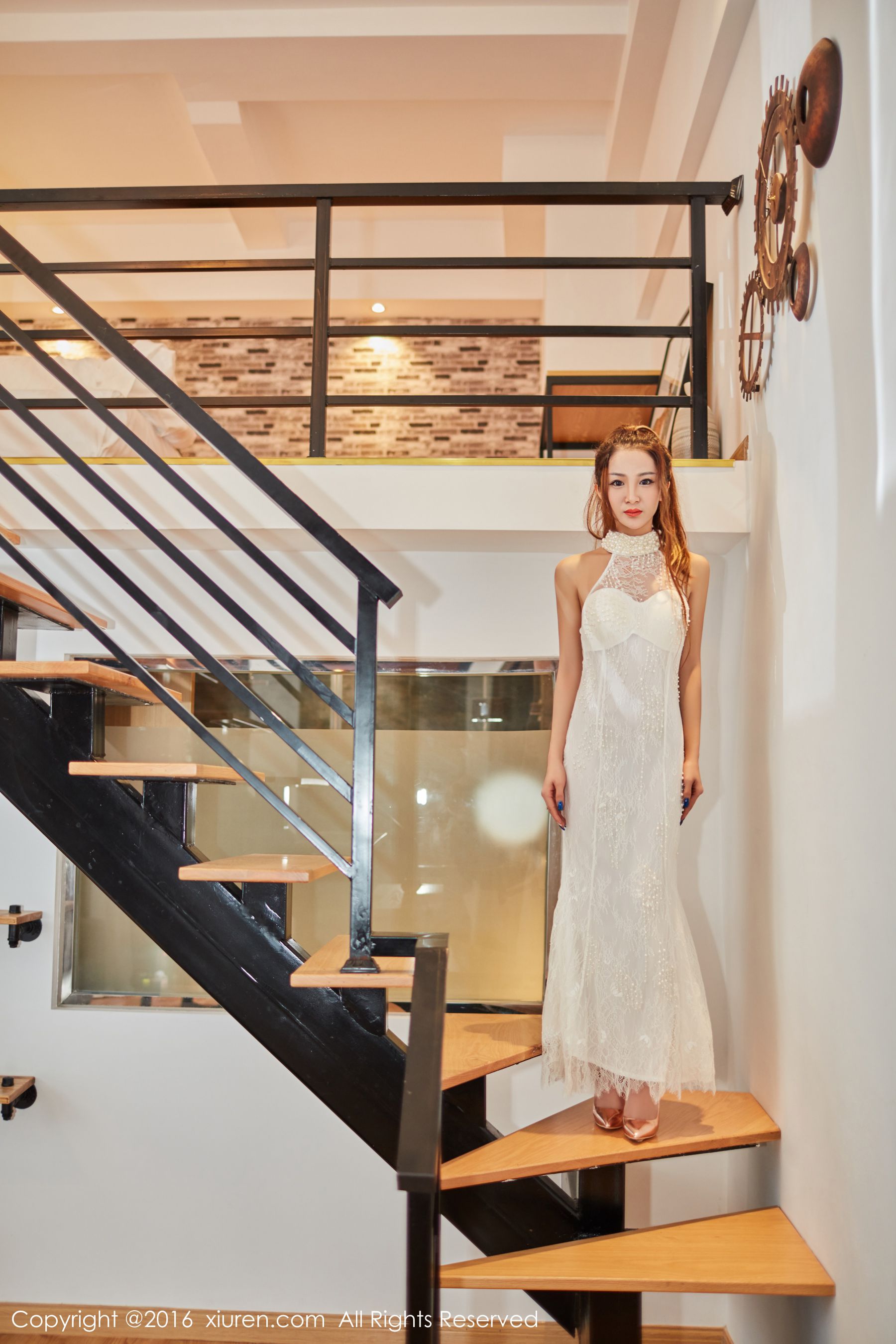 Sugar梁莹《修长的美腿与浑圆的翘臀》 秀人网 No.631