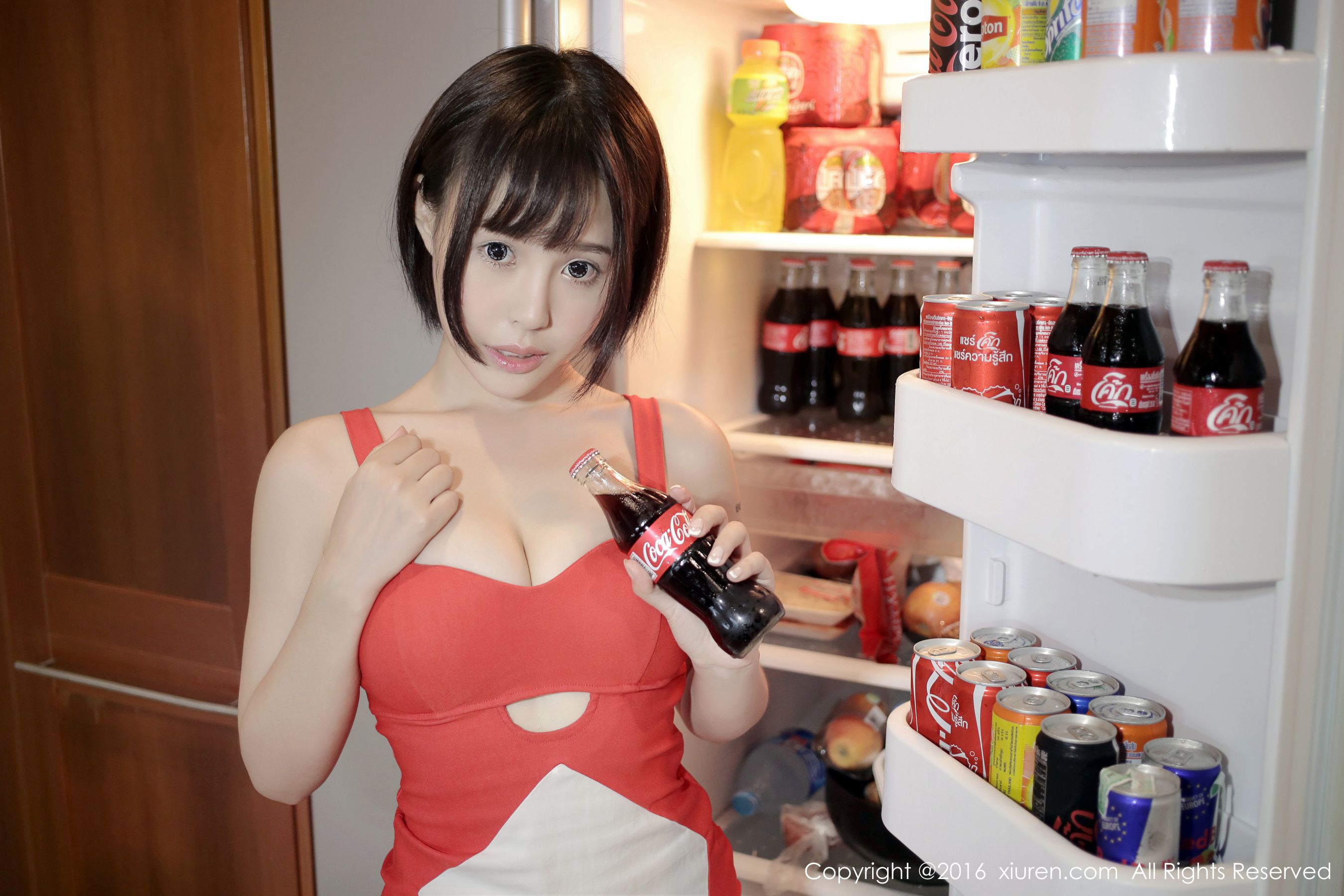 Evelyn艾莉《小红裙》 秀人网 No.665