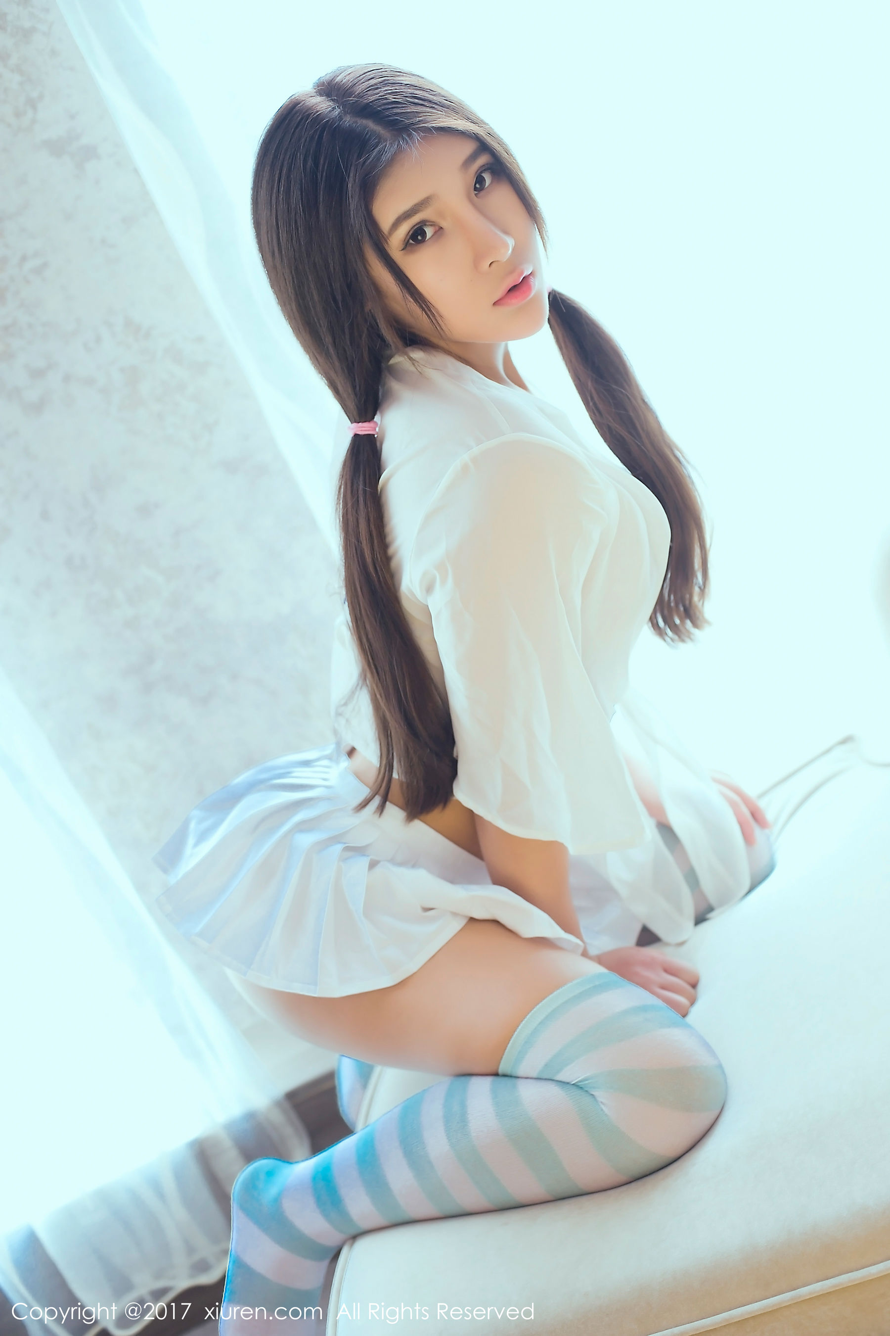 当然是小熊呀《绝好蜜桃臀细腰》 秀人网XIUREN No.783