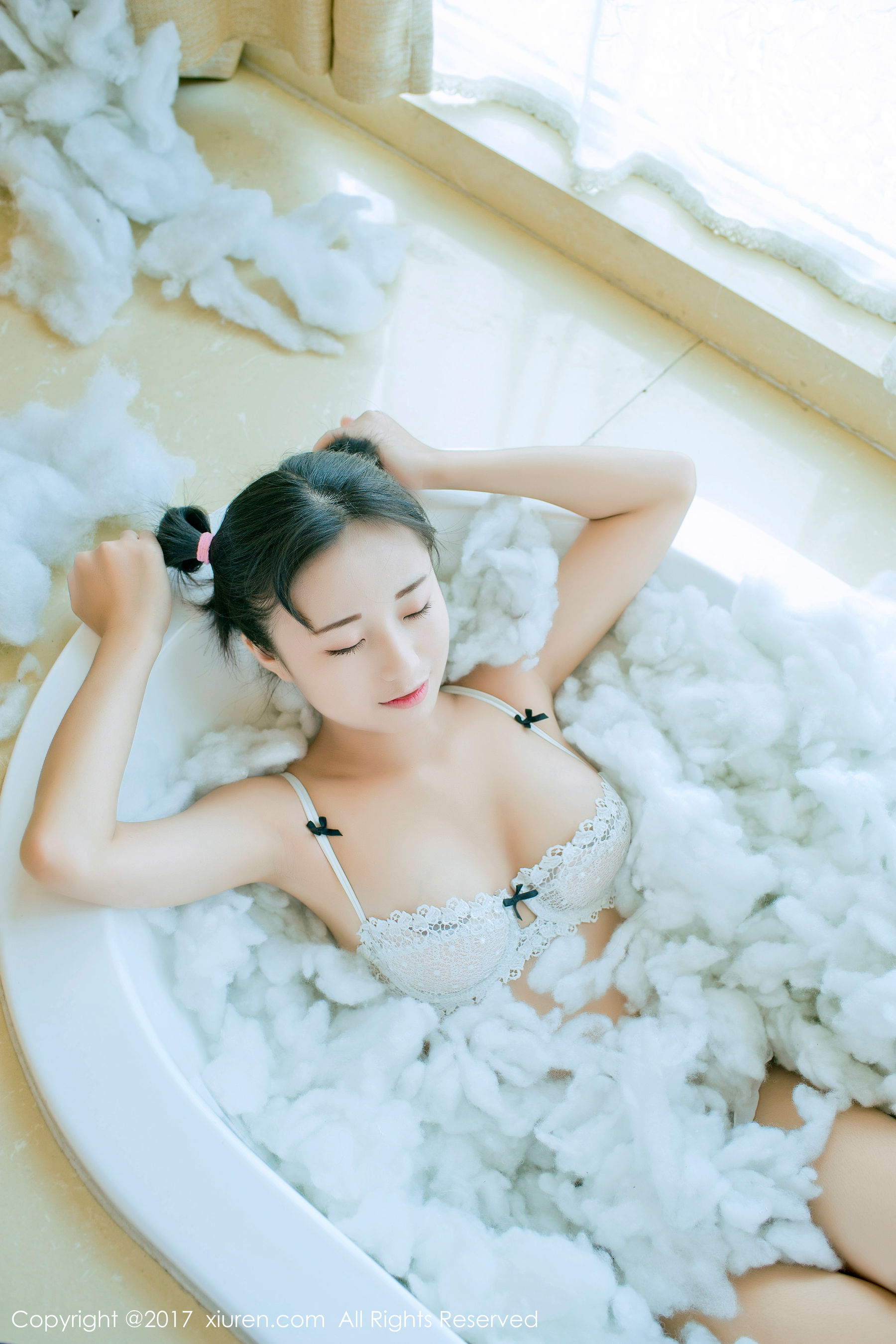 仓井优香《白色蕾丝吊带系列+连体日系高中体操服》 XiuRen 秀人网 NO.805