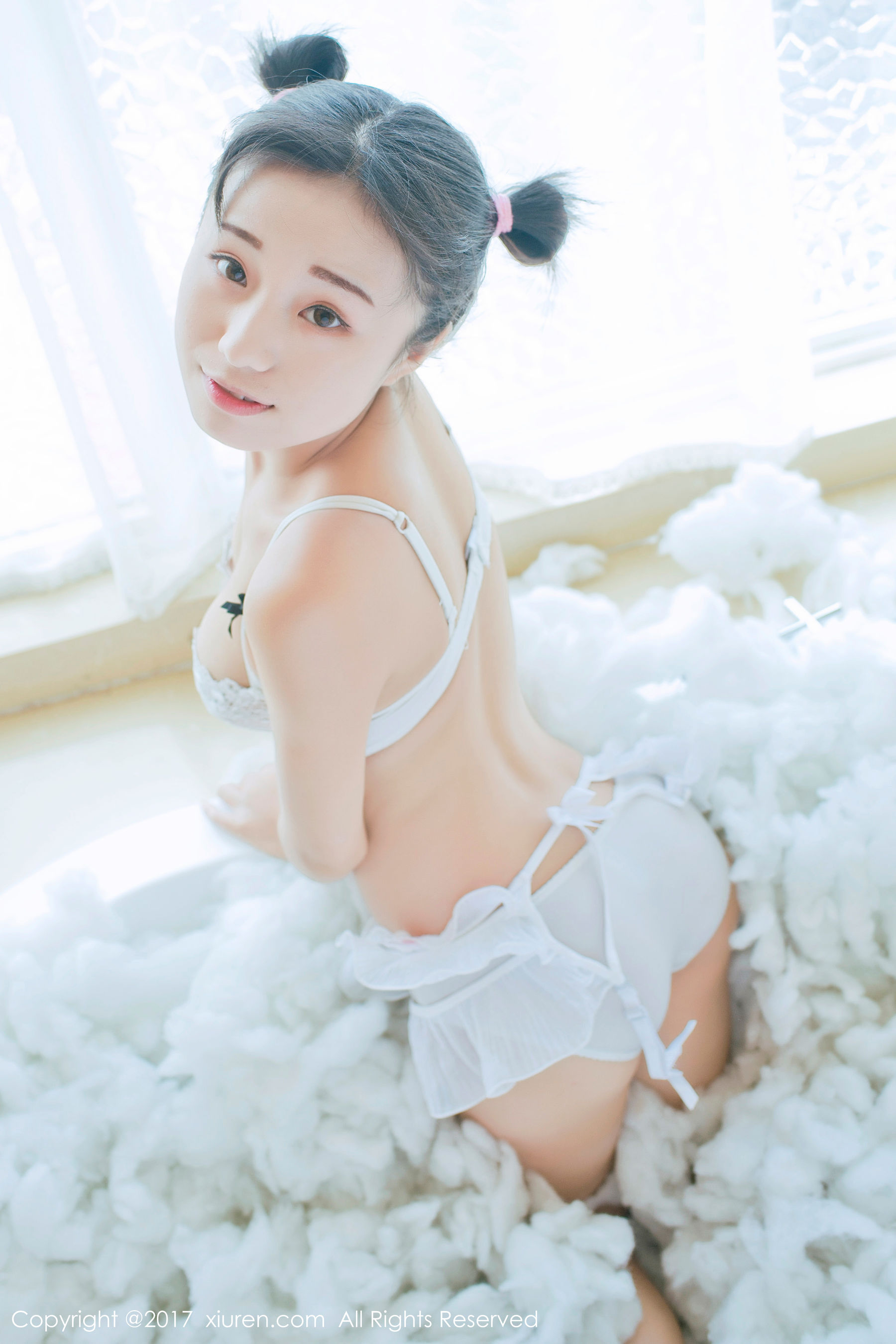 仓井优香《白色蕾丝吊带系列+连体日系高中体操服》 XiuRen 秀人网 NO.805