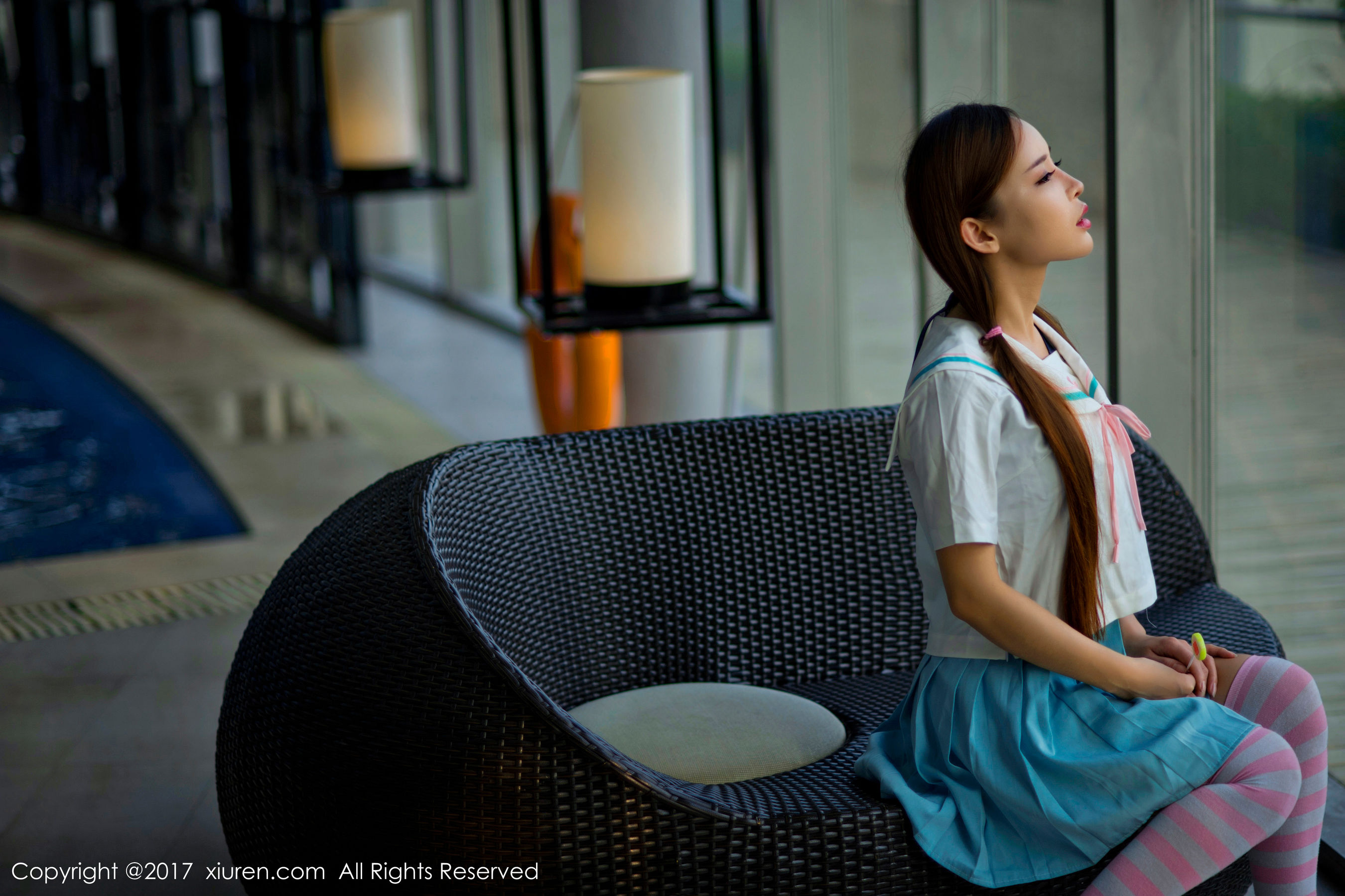 艾小青《人体泡沫浴+日系学生服泳池棒棒糖》 秀人 NO.866