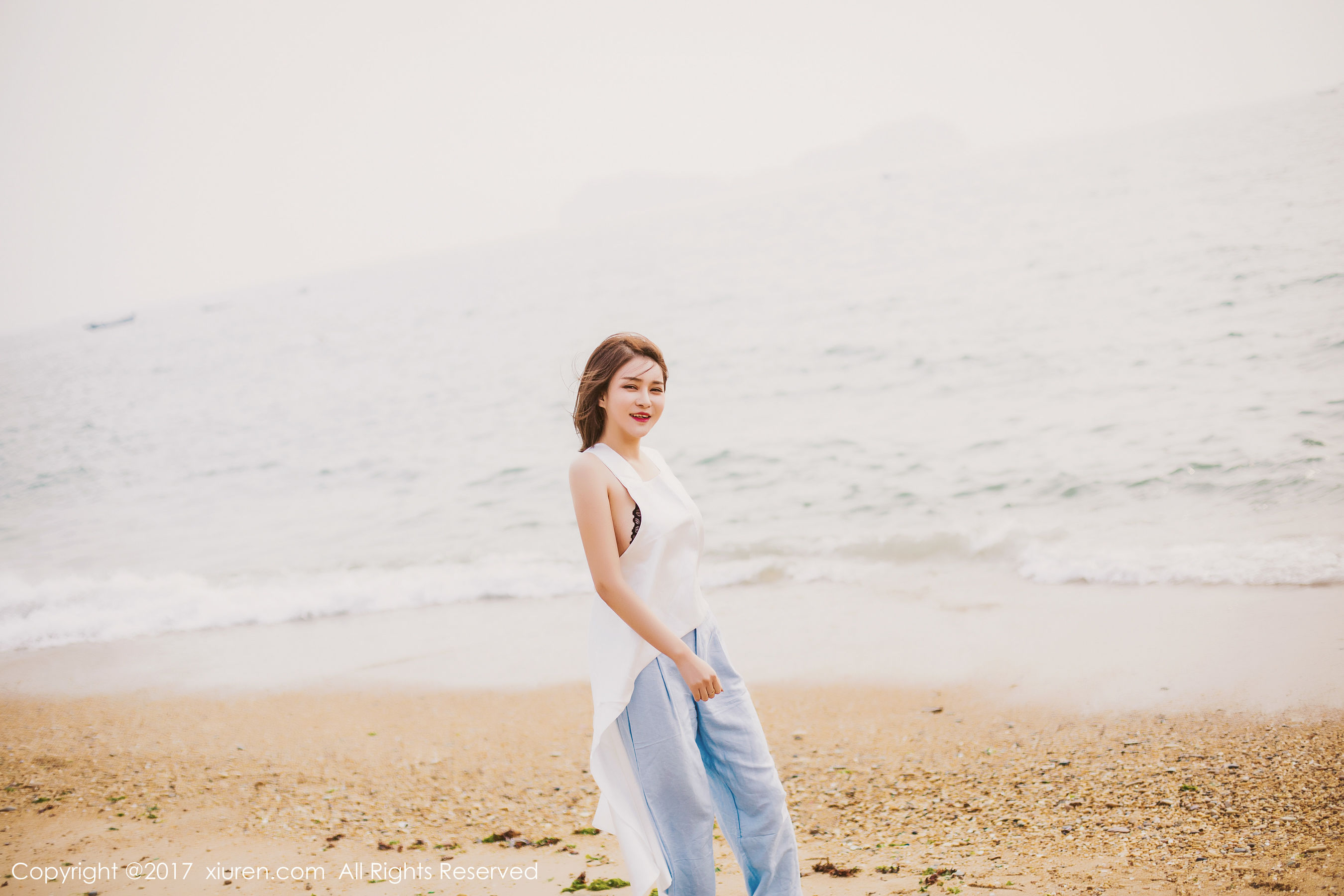 廿十(凯竹)《海边唯美风+性感室内》 秀人 NO.879