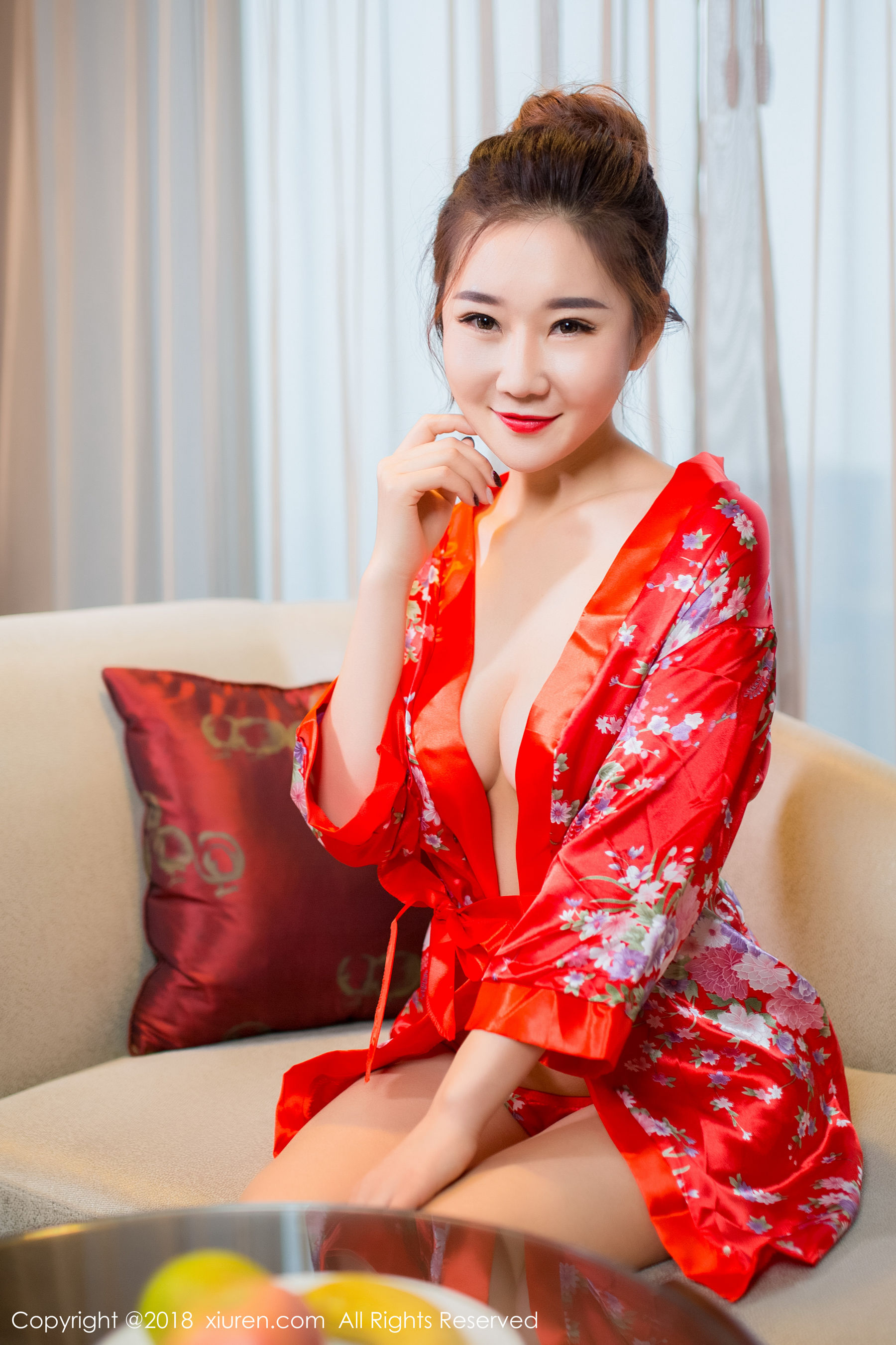 棉花糖candy《华丽和服+半透丝袜》 秀人 No.892