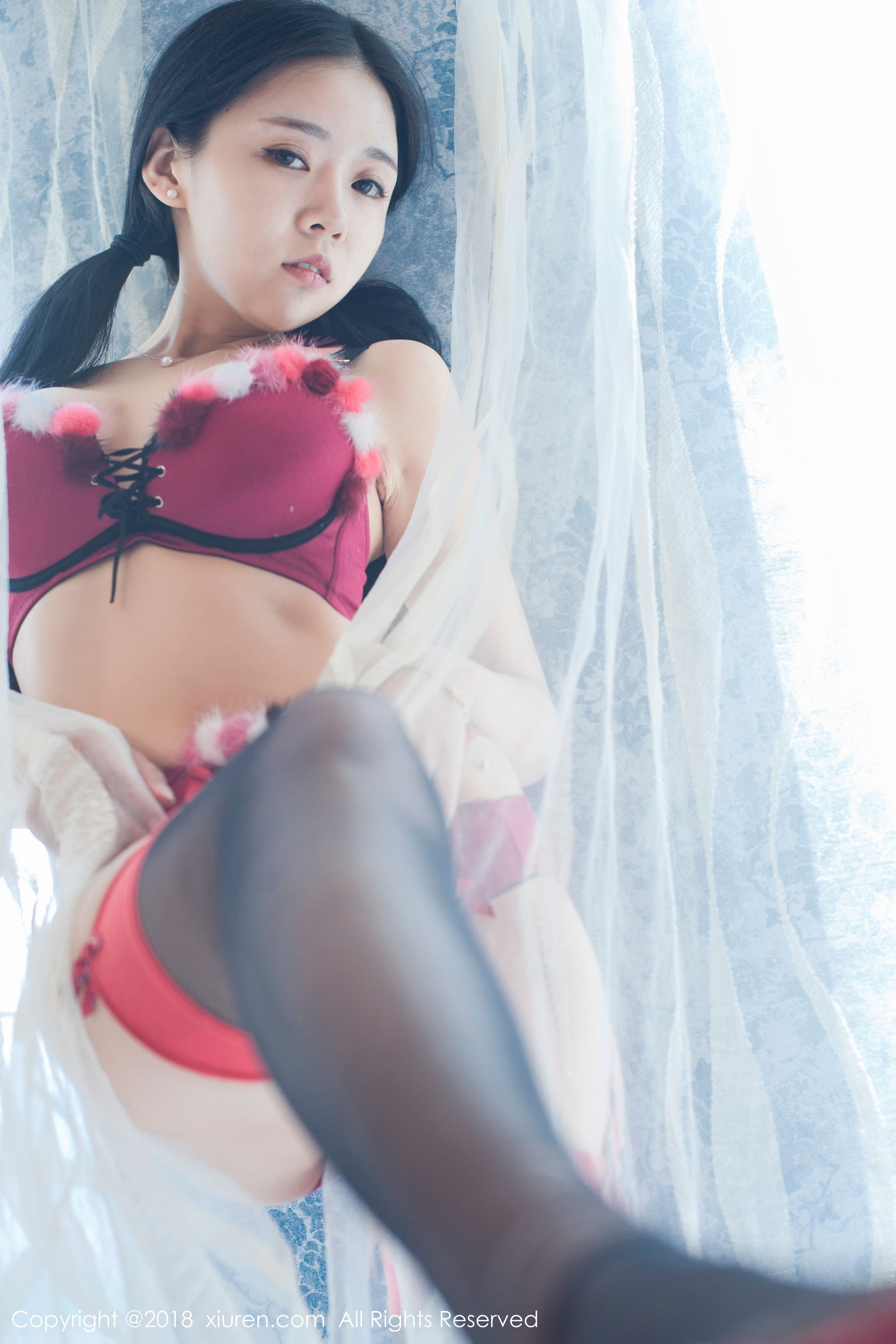 红气球《童颜巨乳稚气未脱小姑娘》 秀人 No.932