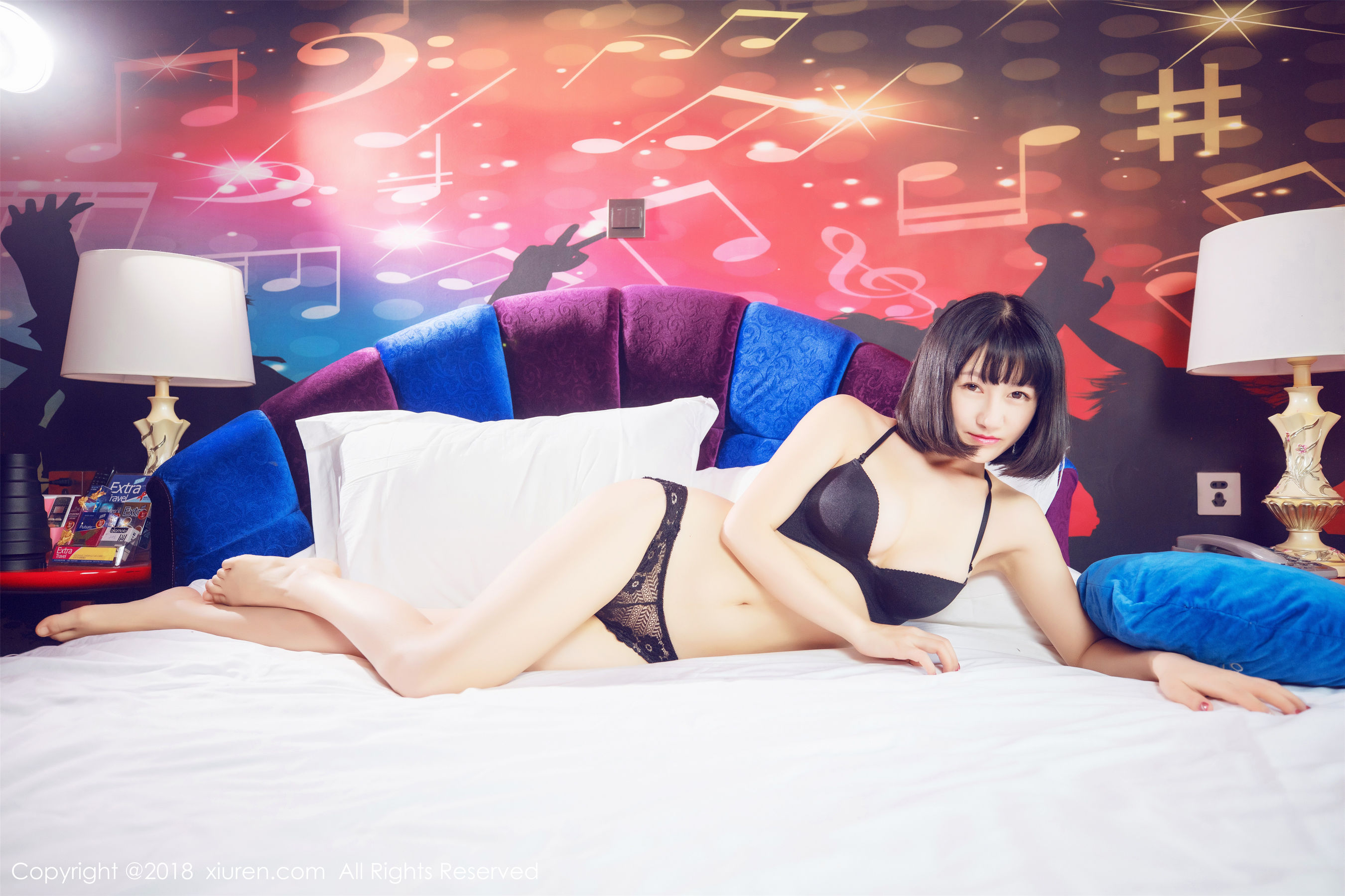 小探戈《透视蕾丝内衣+女仆装+诱惑女秘书OL》 秀人 No.933