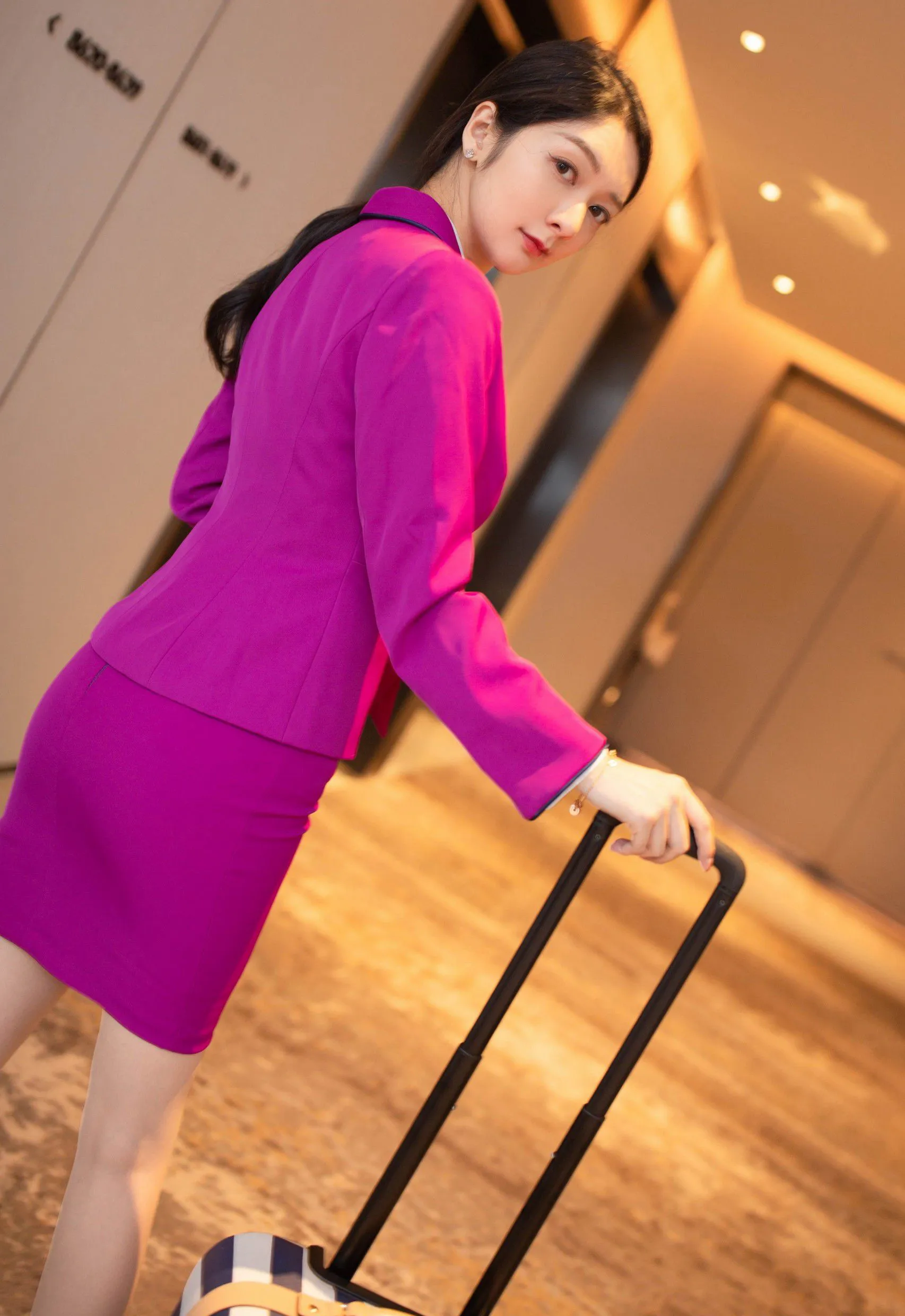 XIUREN秀人网 N0.1799 Angela小热巴