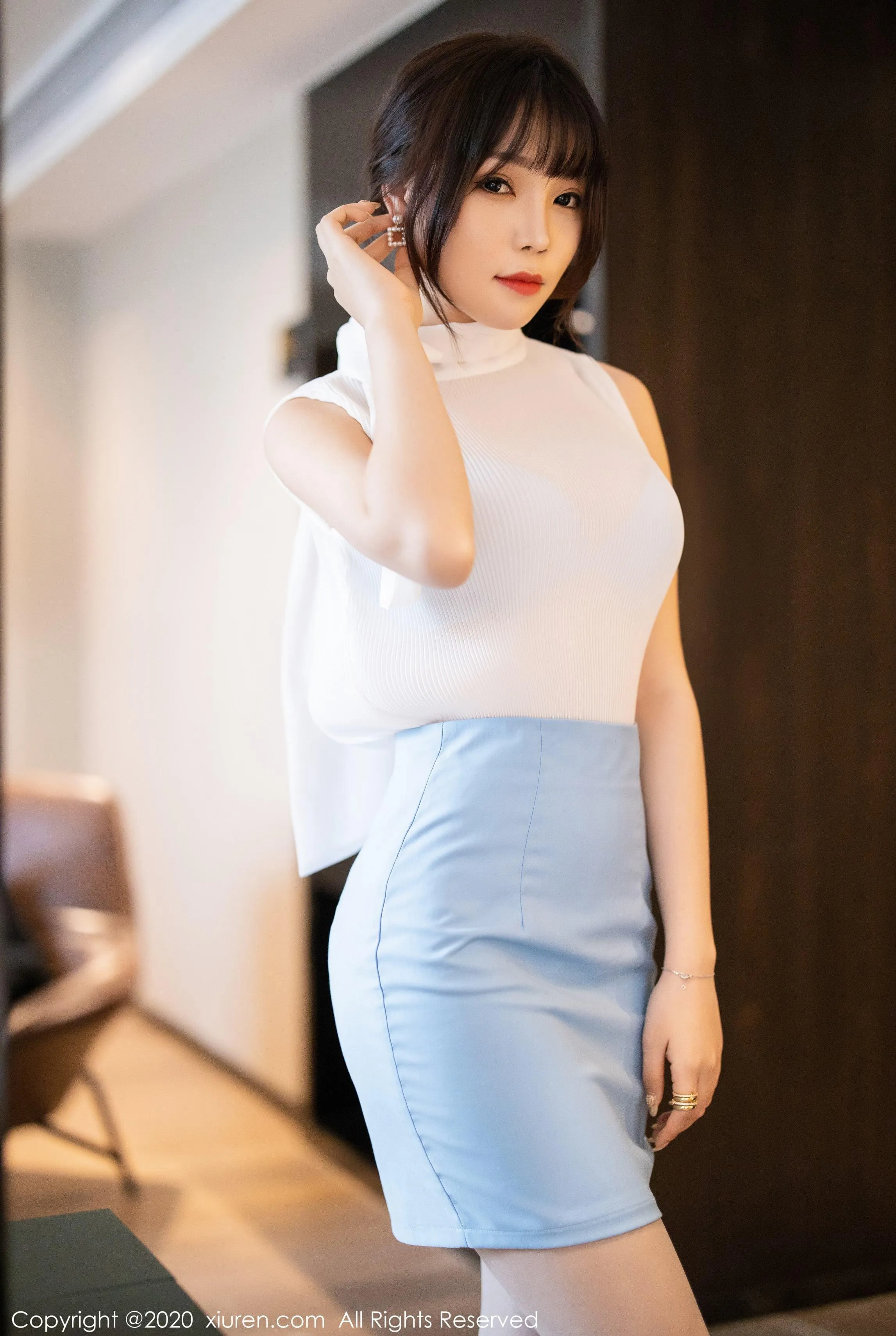 XIUREN秀人网 NO.2107 芝芝Booty