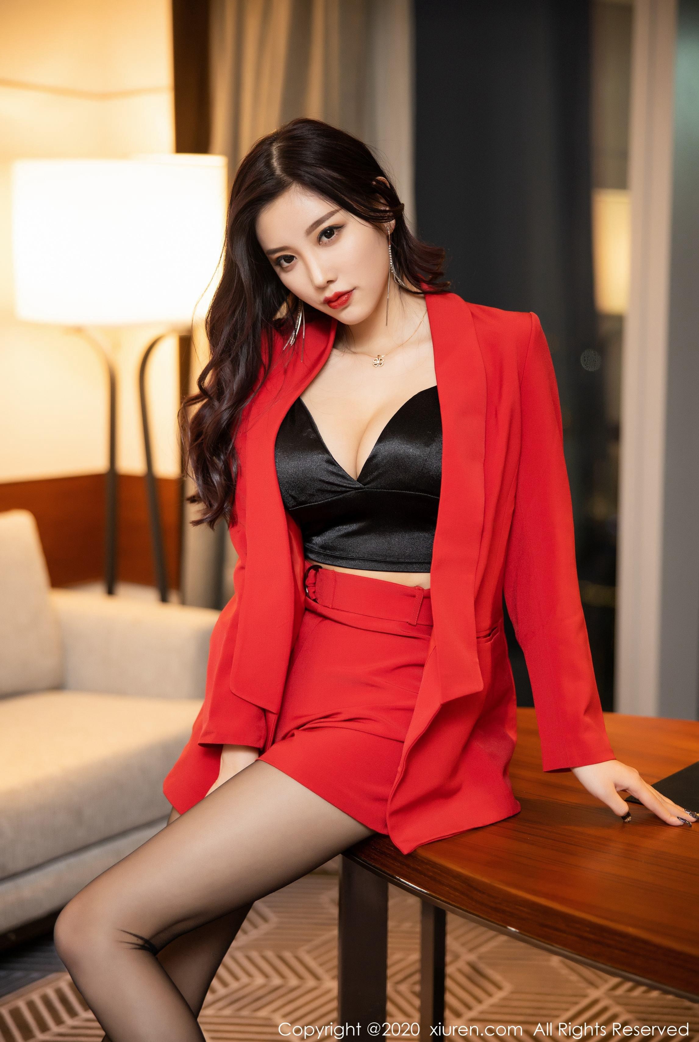 XIUREN秀人网 NO.2122 杨晨晨sugar