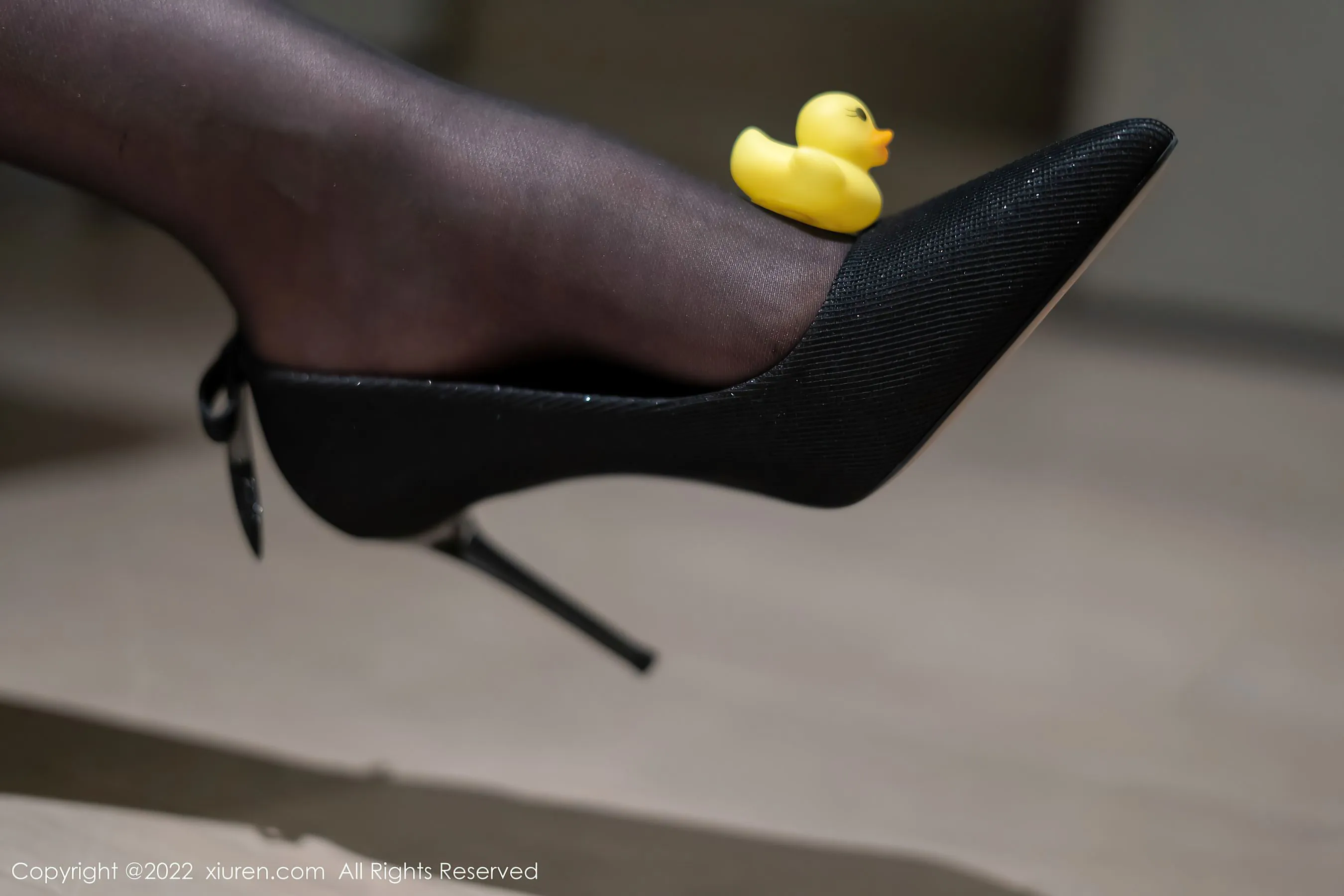 秀人网 No.4880 李雅柔182CM 黑丝美腿