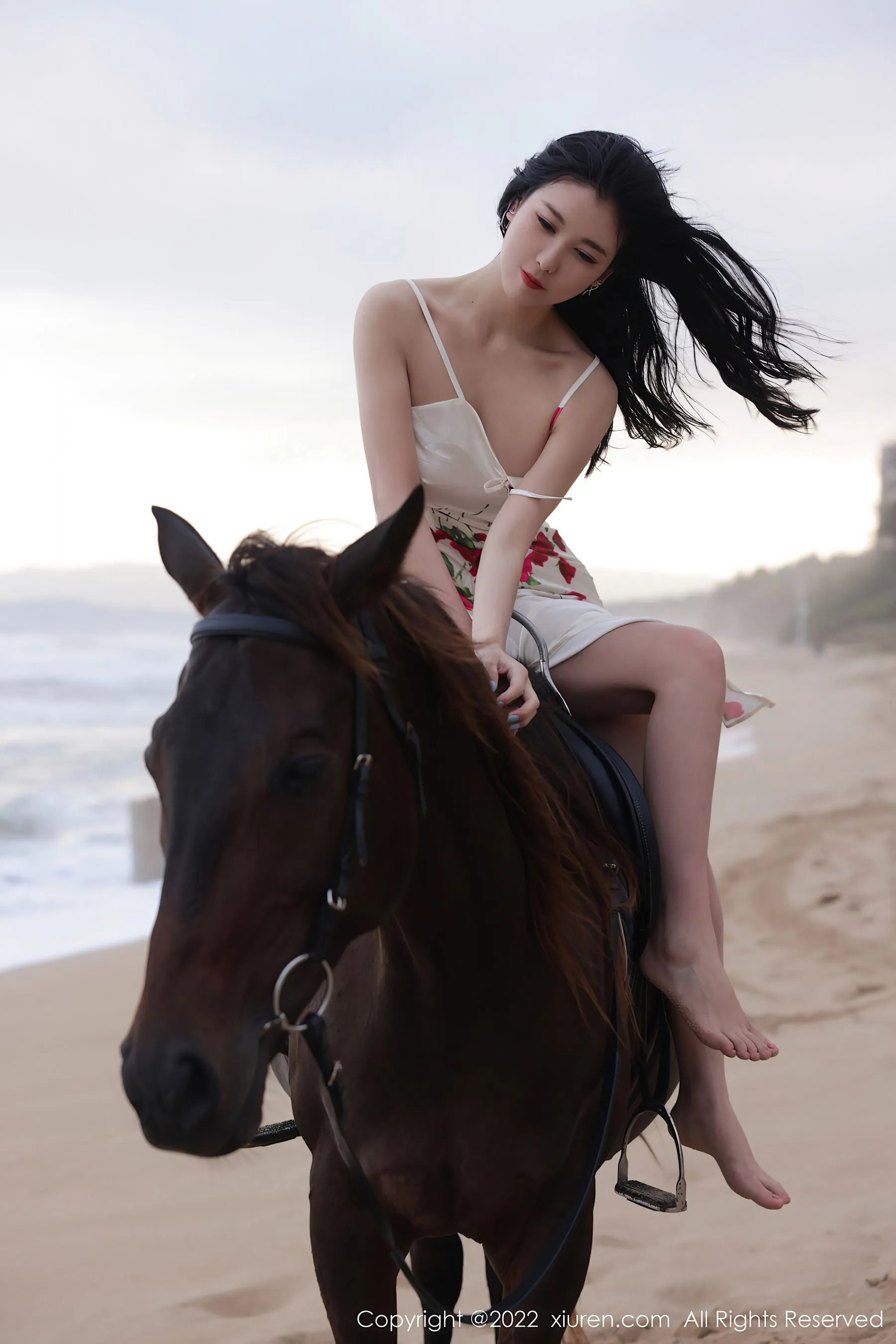 秀人网 No.4915 李雅柔182CM 海边美女性感写真