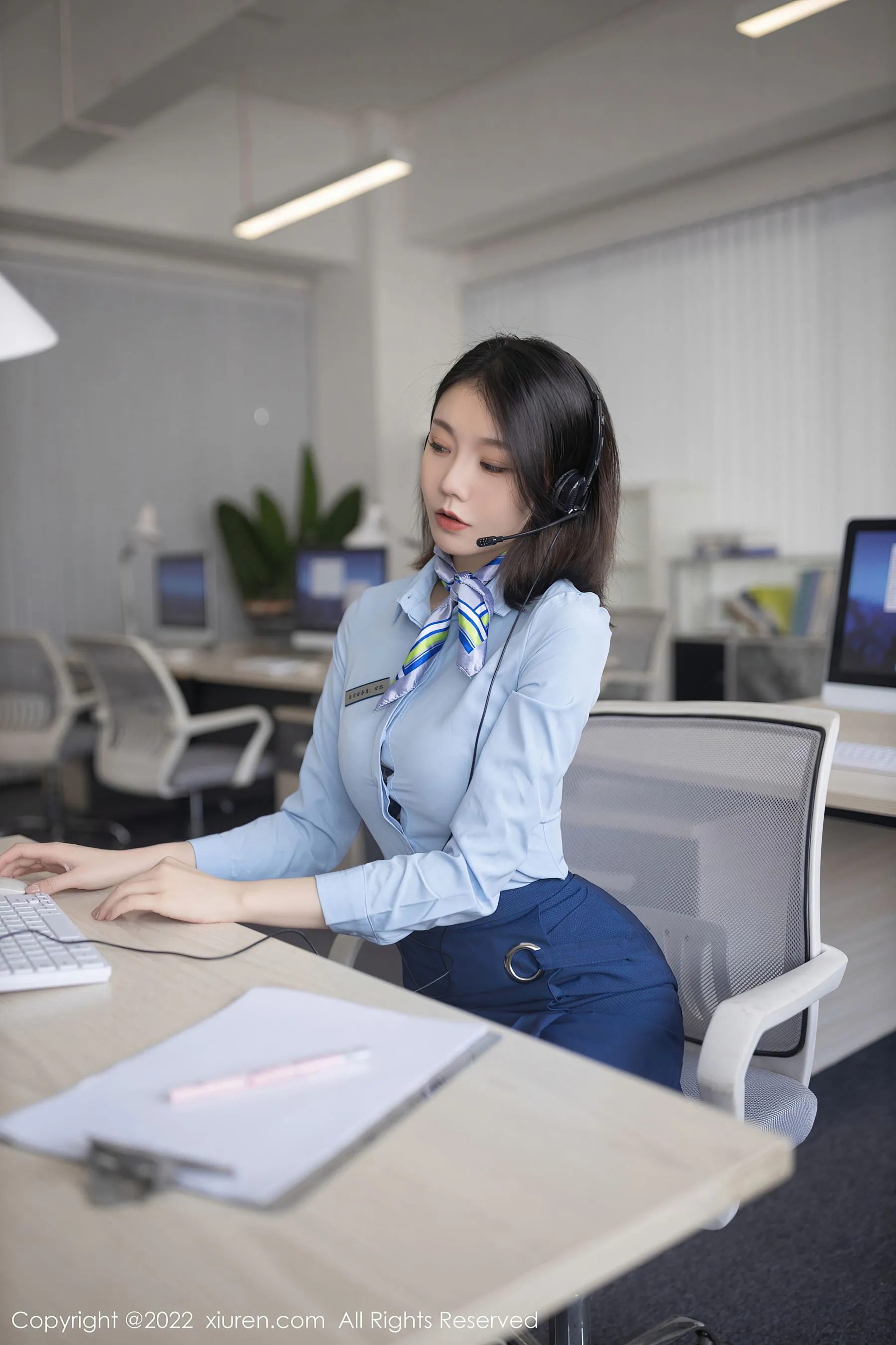 秀人网 No.5021 安然anran 黑丝美腿