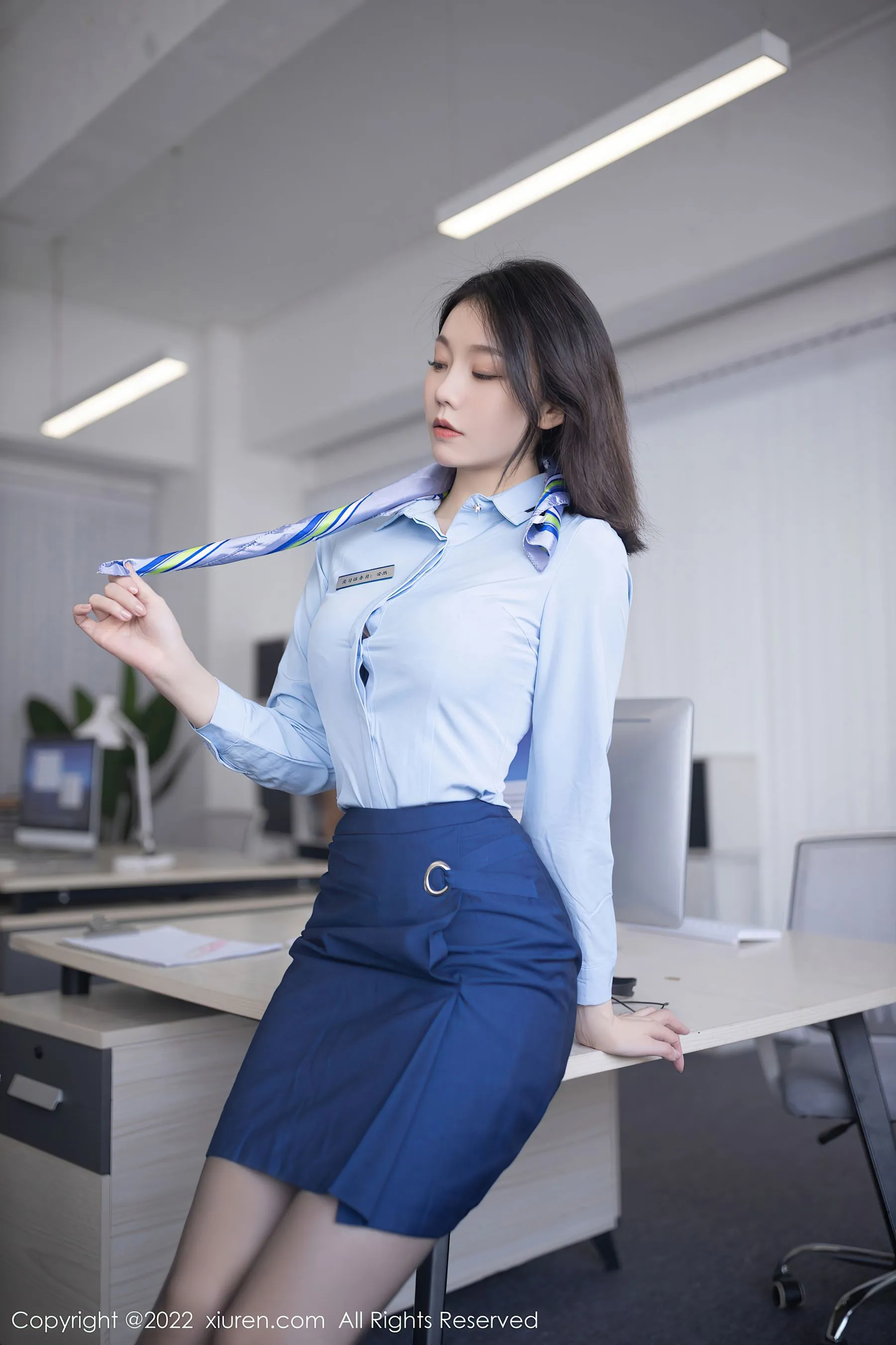 秀人网 No.5021 安然anran 黑丝美腿