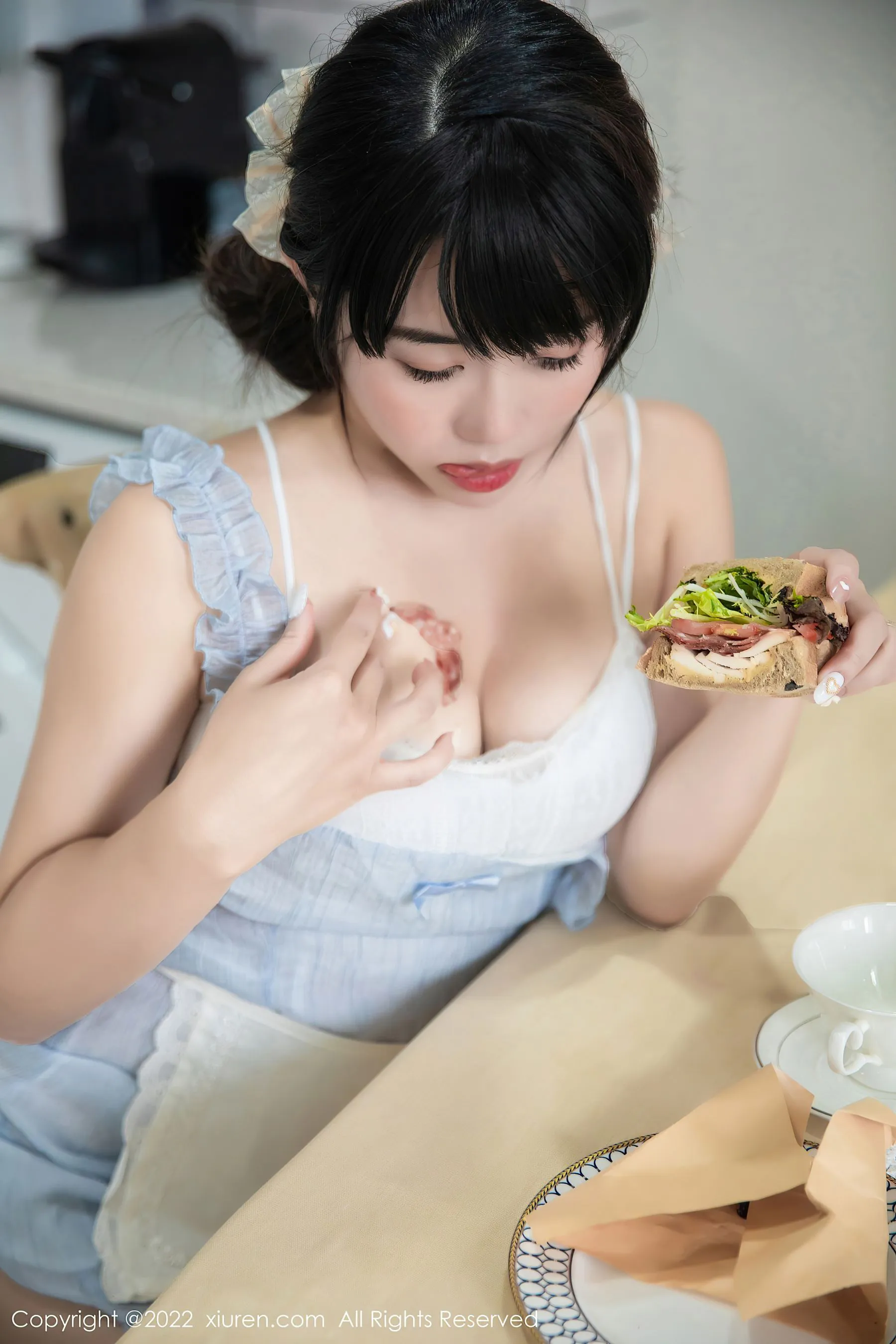 秀人网 No.5834 严利娅Yuliya 丰腴美臀
