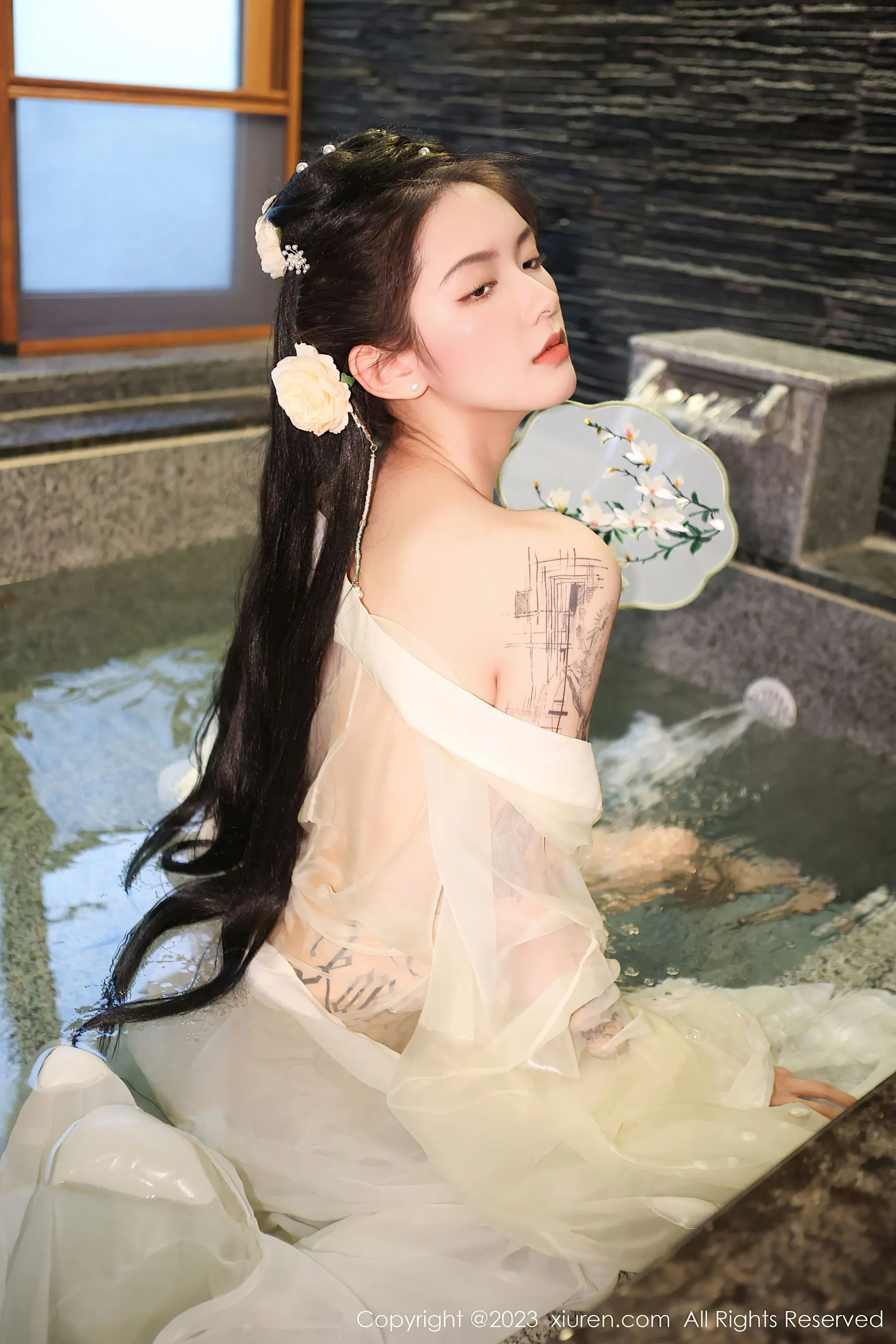 秀人网 No.6430 乔一一 古装美腿