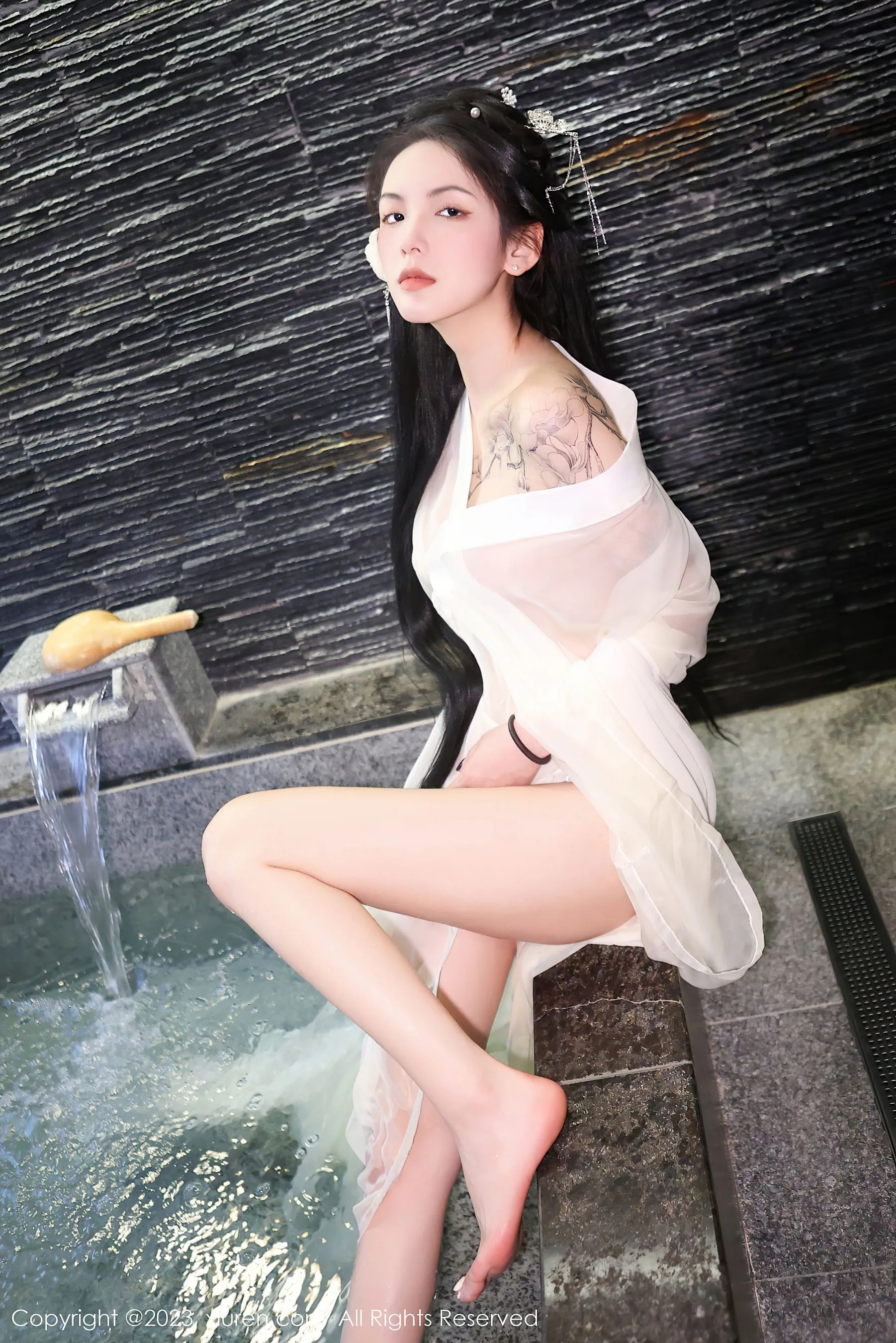 秀人网 No.6430 乔一一 古装美腿