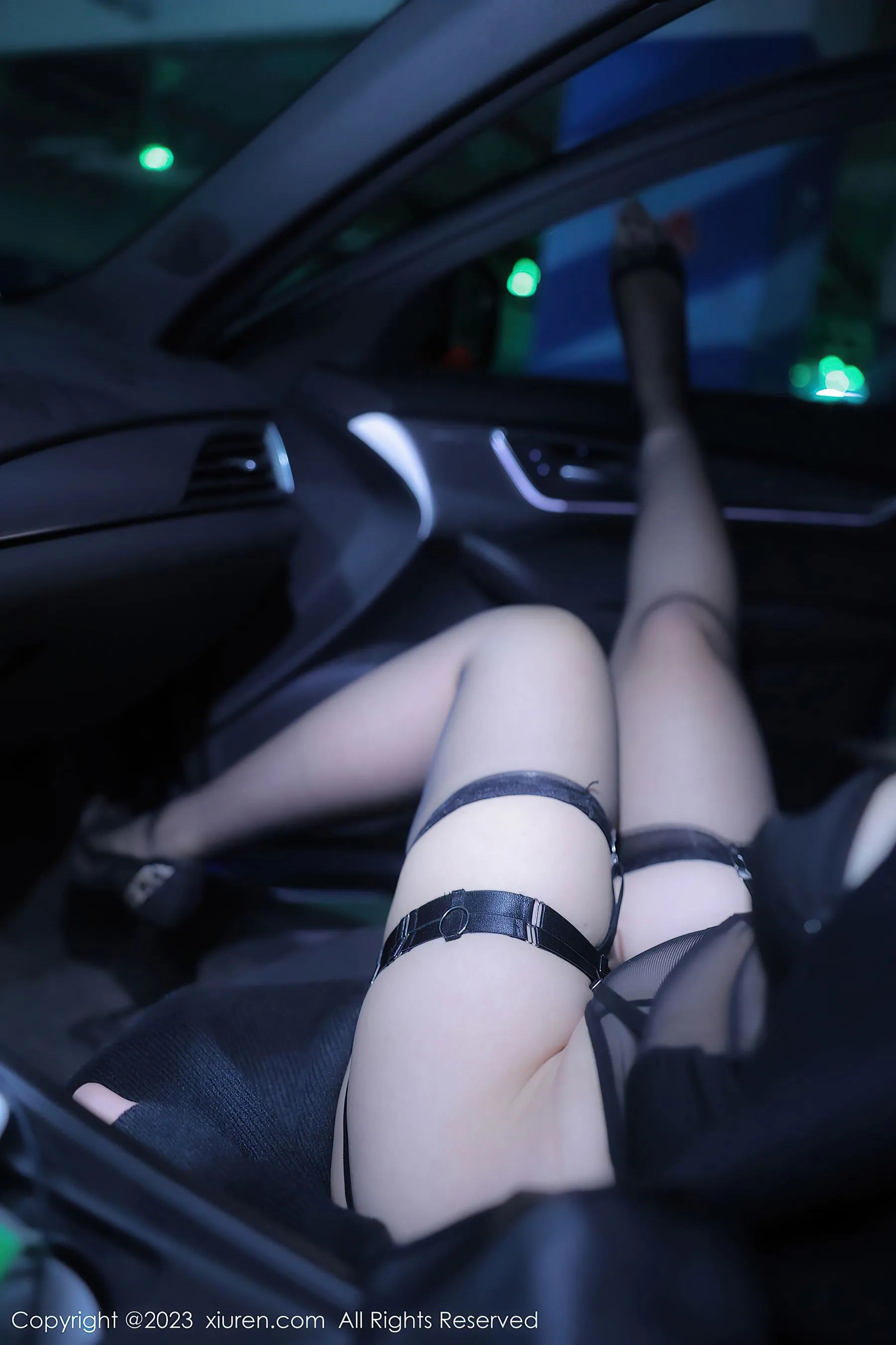 秀人网 No.6650 江真真 黑丝美臀