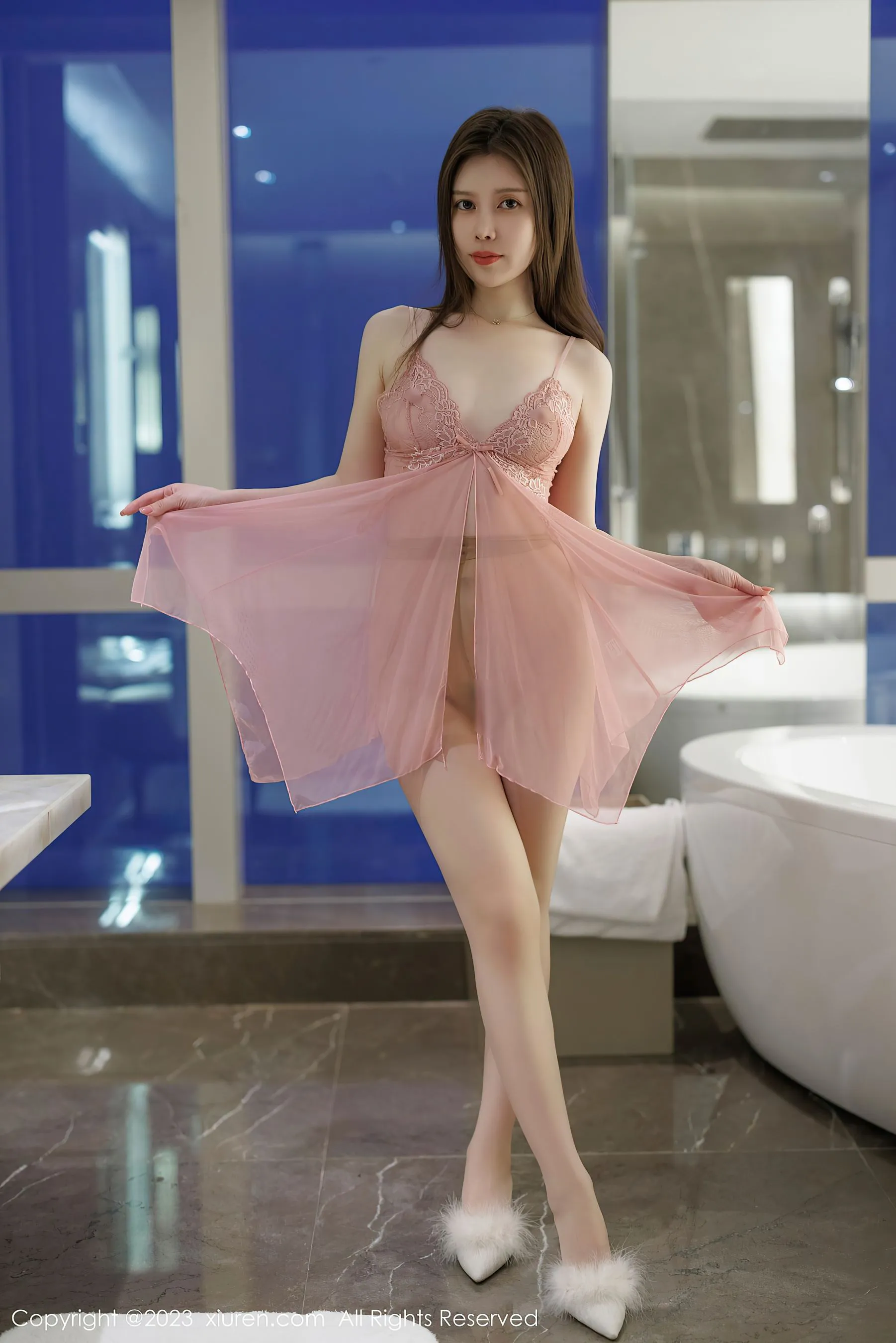 秀人网 No.6687 吴雪瑶 睡裙美腿