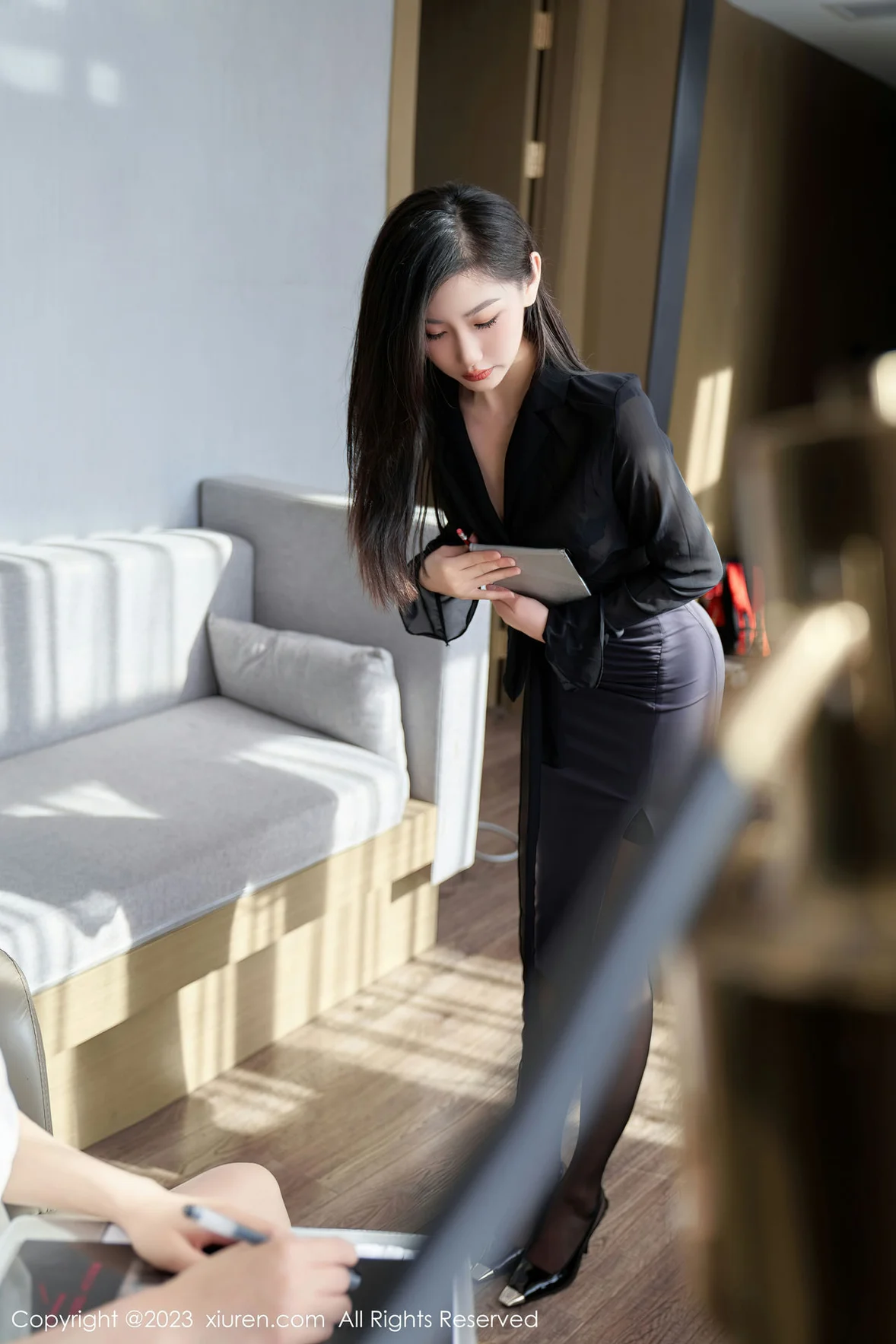 XiuRen 秀人 No.6839 沈青黛 双人互动拍摄性感写真 [102P]