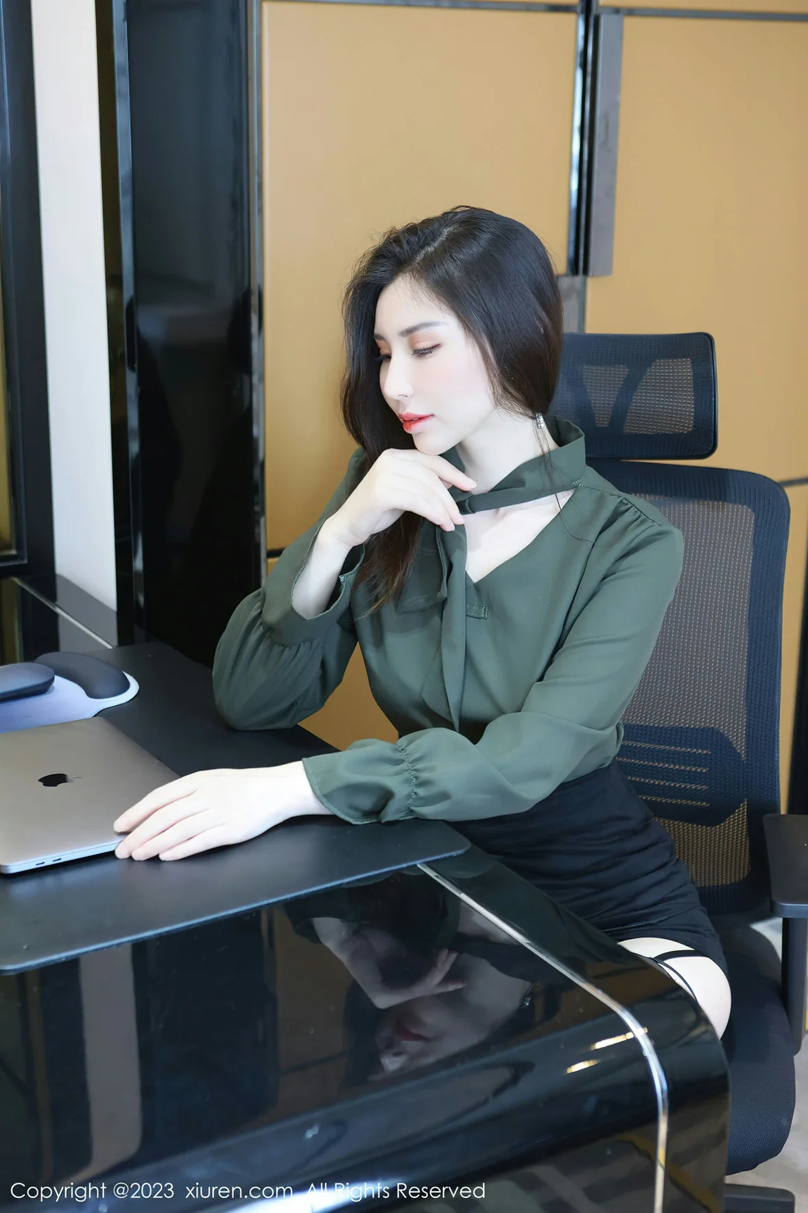 XiuRen 秀人 No.6844 王曼柔 魅惑黑丝性感写真3 [82P]