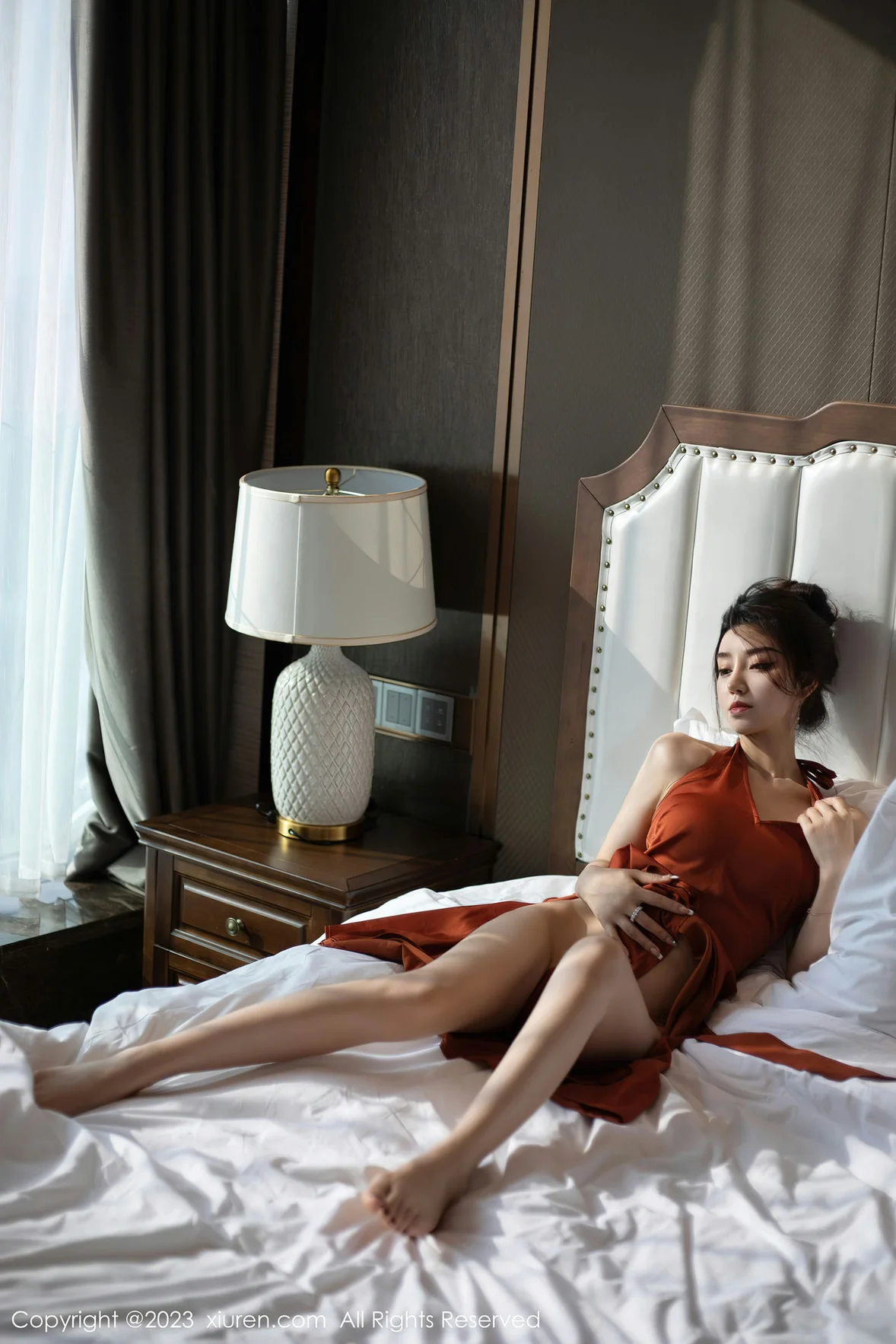 XiuRen 秀人 No.6861 苏曼兮 红色连夜短裙首套写真 [75P]