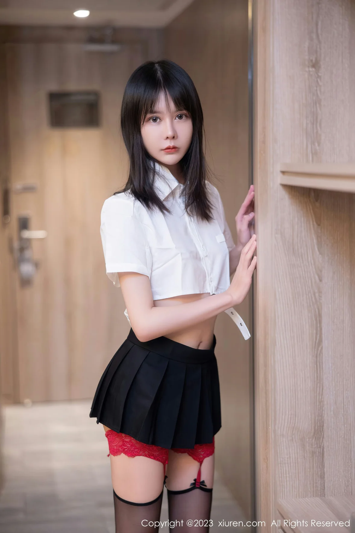 XiuRen 秀人 No.6862 甜佳佳 诱人短裙性感写真 [81P]