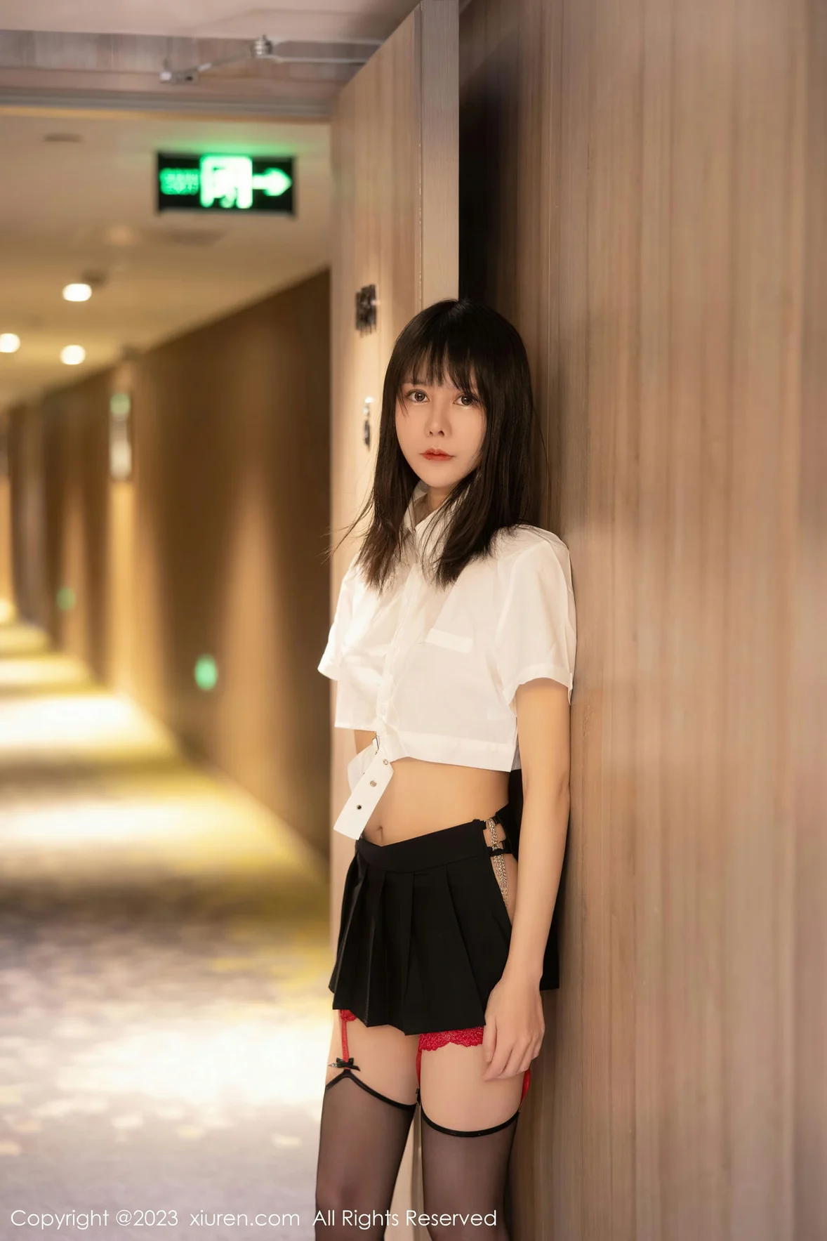 XiuRen 秀人 No.6862 甜佳佳 诱人短裙性感写真 [81P]