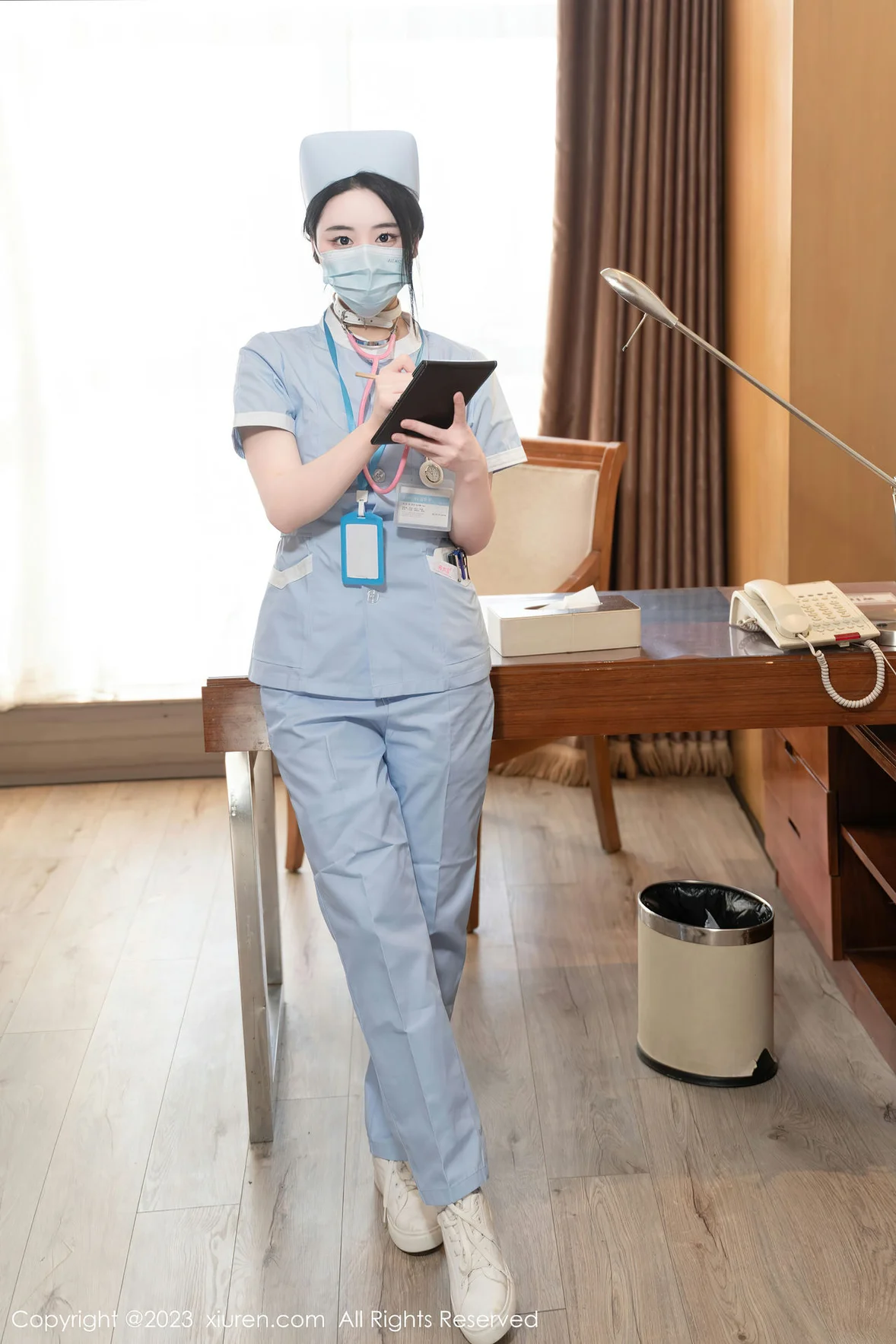 XiuRen 秀人 No.6868 汐汐爱吃草莓 护士身体柔韧软妹子 [63P]