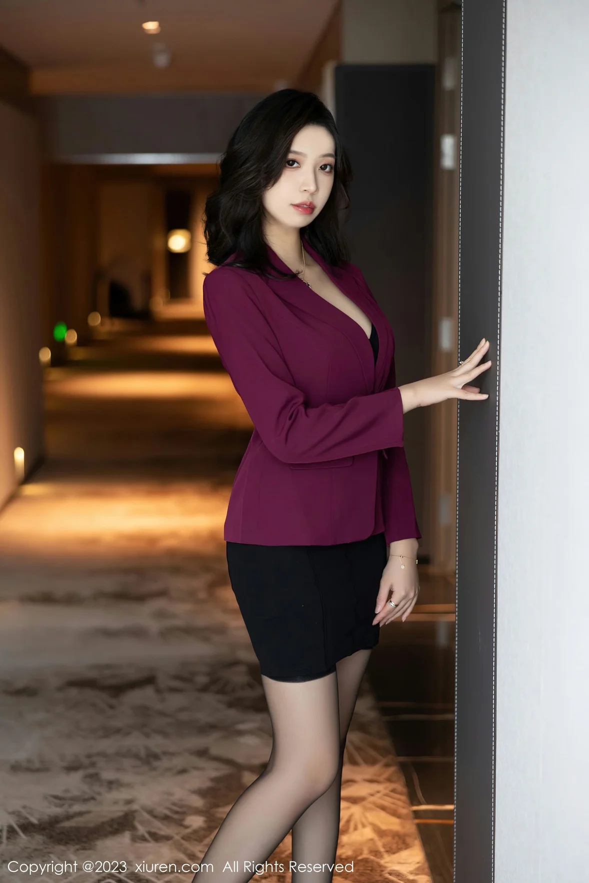 XiuRen 秀人 No.6870 郑颖姗Bev OL装扮性感写真 [89P]