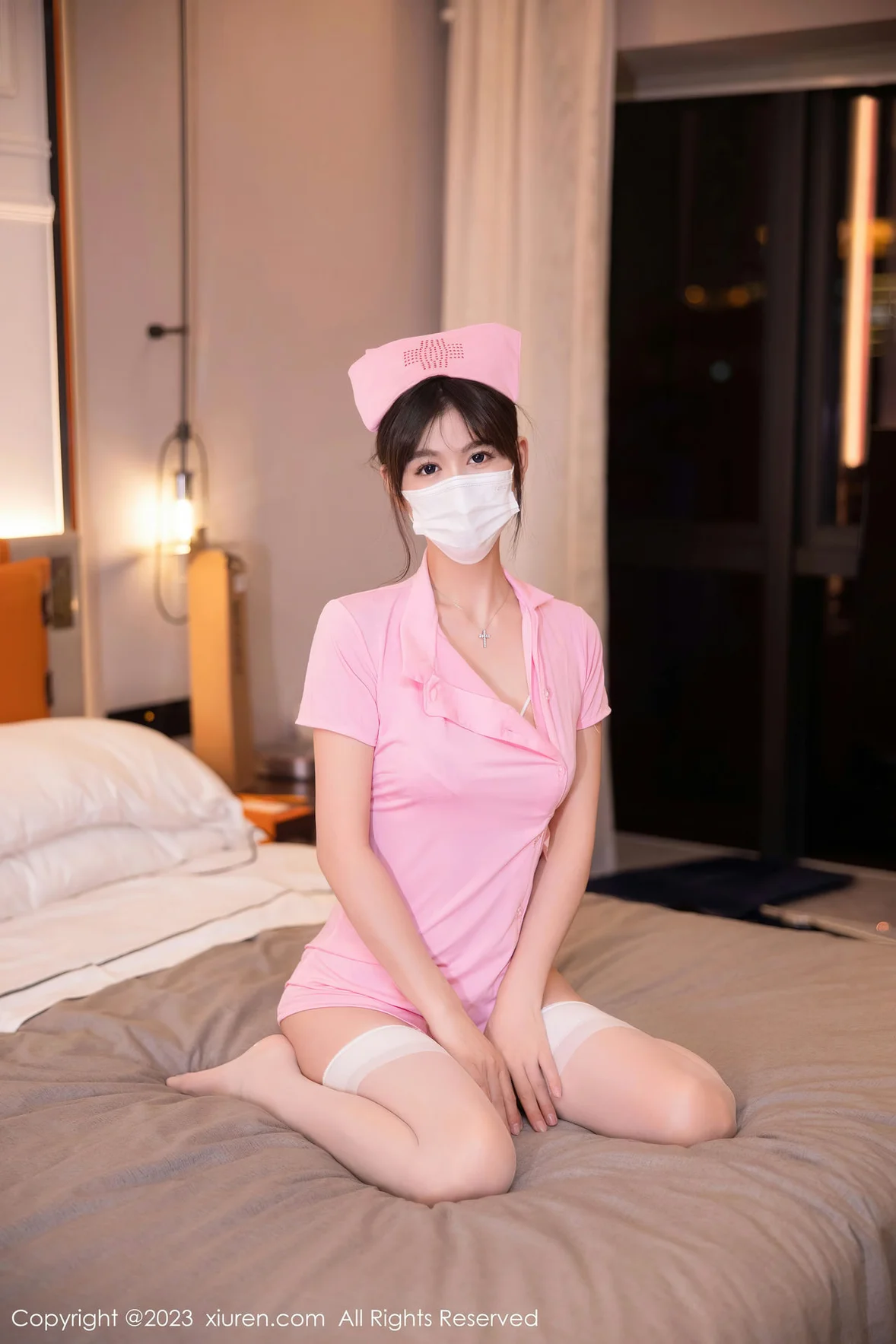 XiuRen 秀人 No.6910 李雅柔182CM 情趣护士服性感写真 [61P]