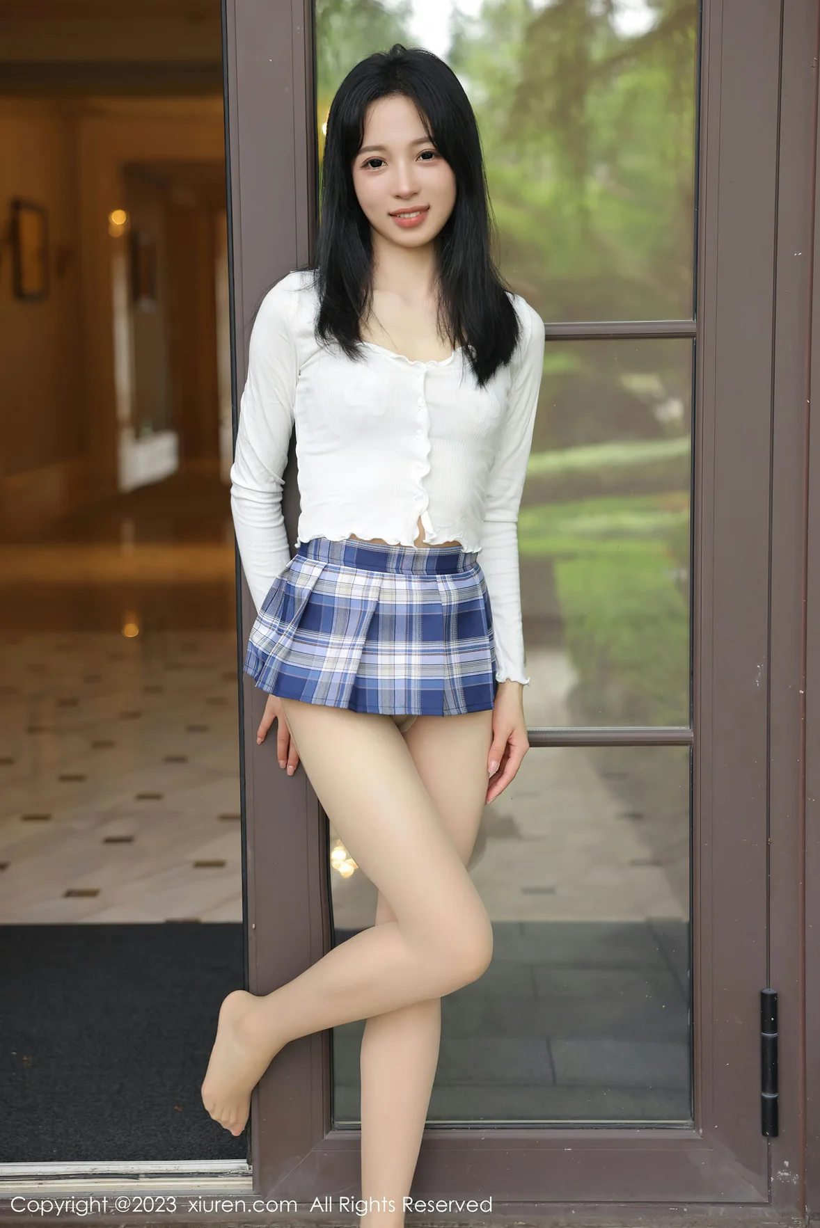 XiuRen 秀人 No.6942 糖豆sisi 轻透内衣新人第二套写真 [60P]