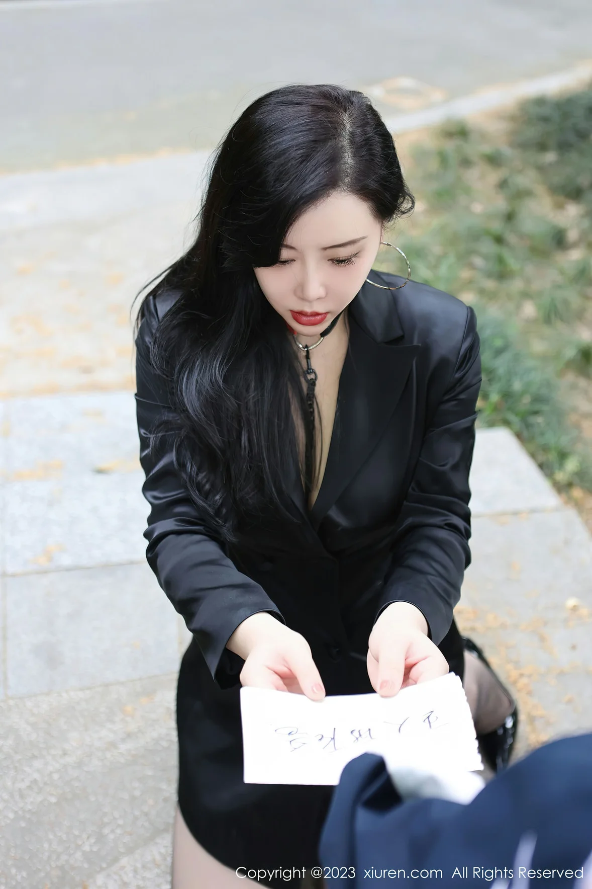 XiuRen 秀人 No.6950 王婉悠Queen 户外sm性感写真 [84P]