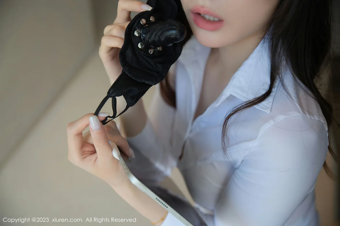 XiuRen 秀人 No.6960 是小逗逗 红色蕾丝衣巴厘岛旅拍 [79P]