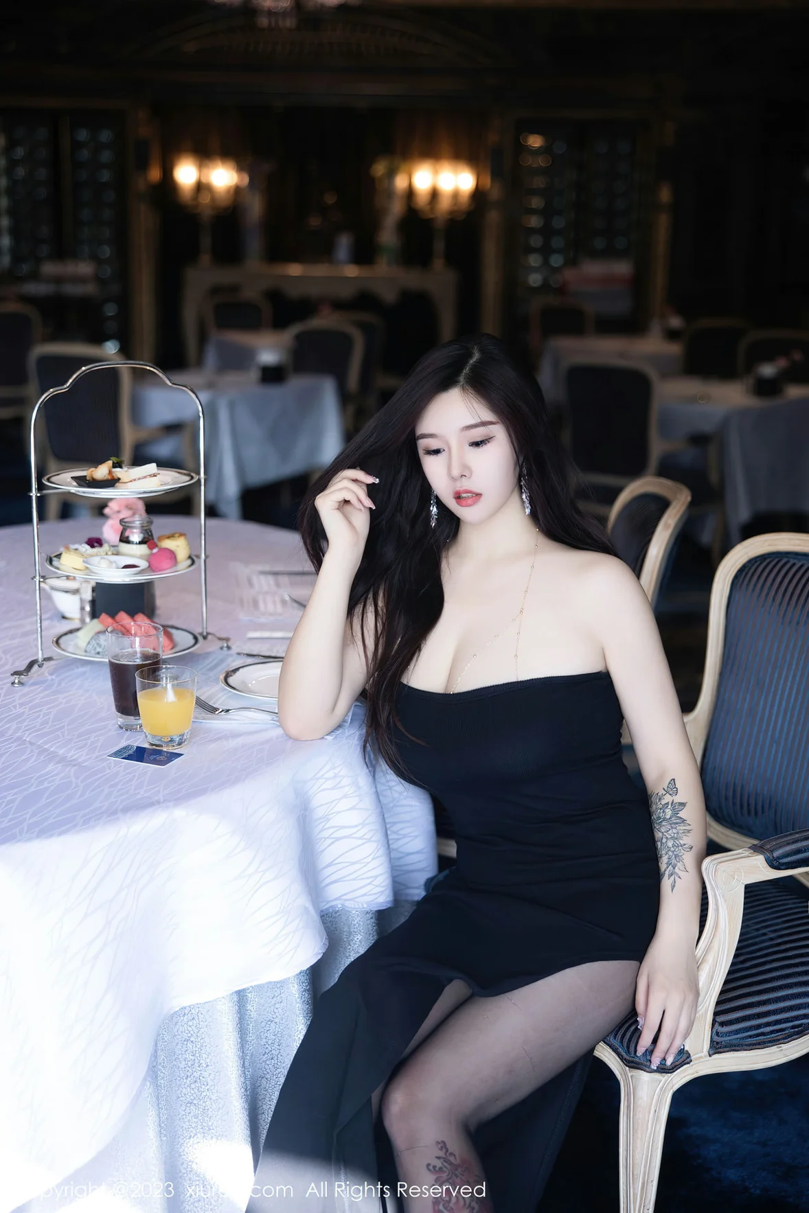 XiuRen 秀人 No.6973 周思乔Betty巨乳黑色露肩短裙性感私房 [81P]